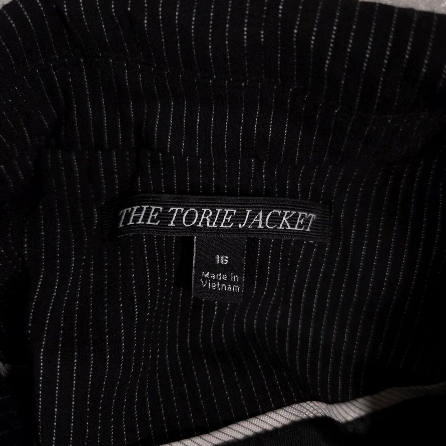 Apt. 9 The Torie Jacket Blazer Womens 16 Black Pinstripe One Button Notch Lapel Career Size XXL / US 16-18 / IT 52-54 - 6 Thumbnail