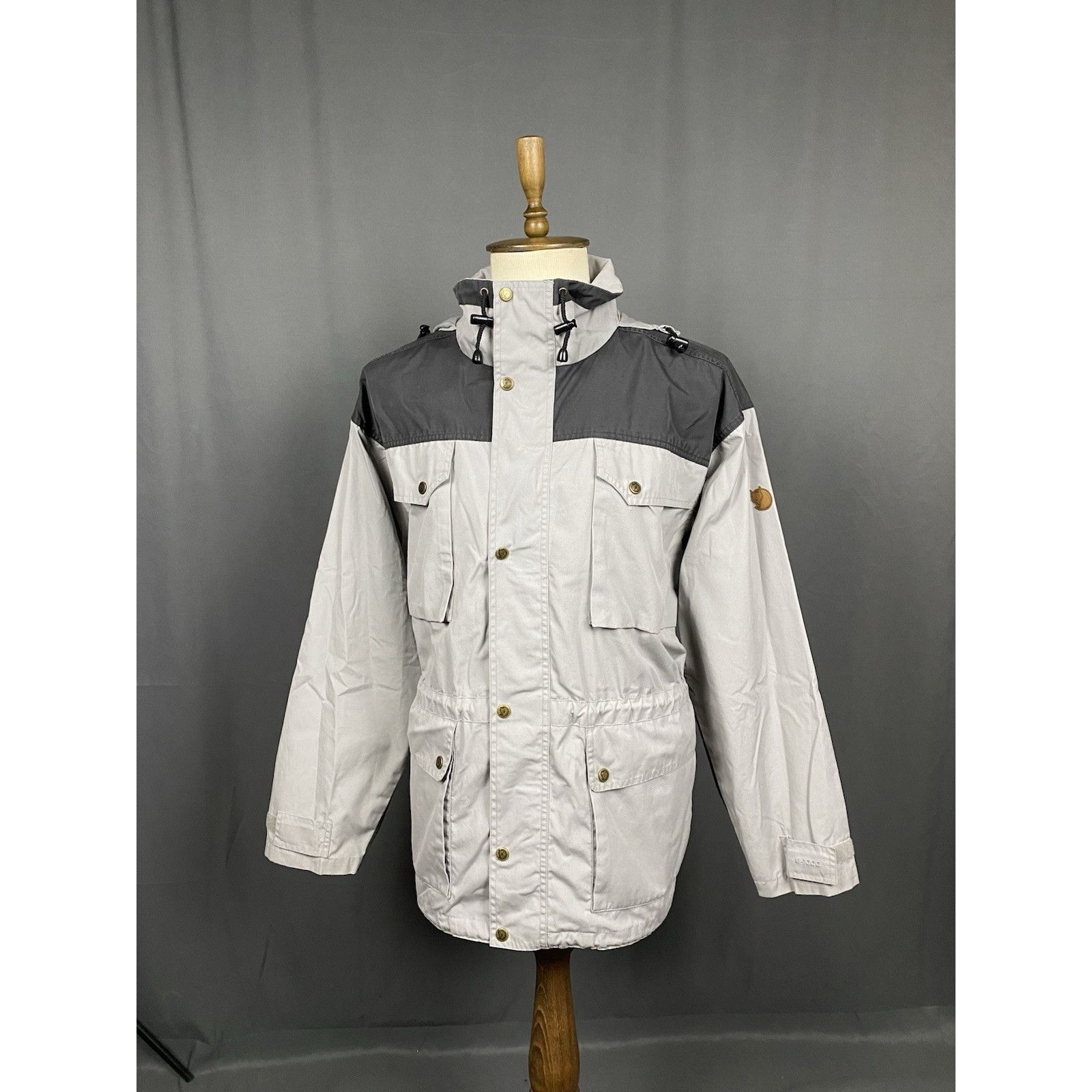Fjallraven Fjallraven Men's Gray Multipocket Utility Hunting Windbreake Size US L / EU 52-54 / 3 - 2 Thumbnail