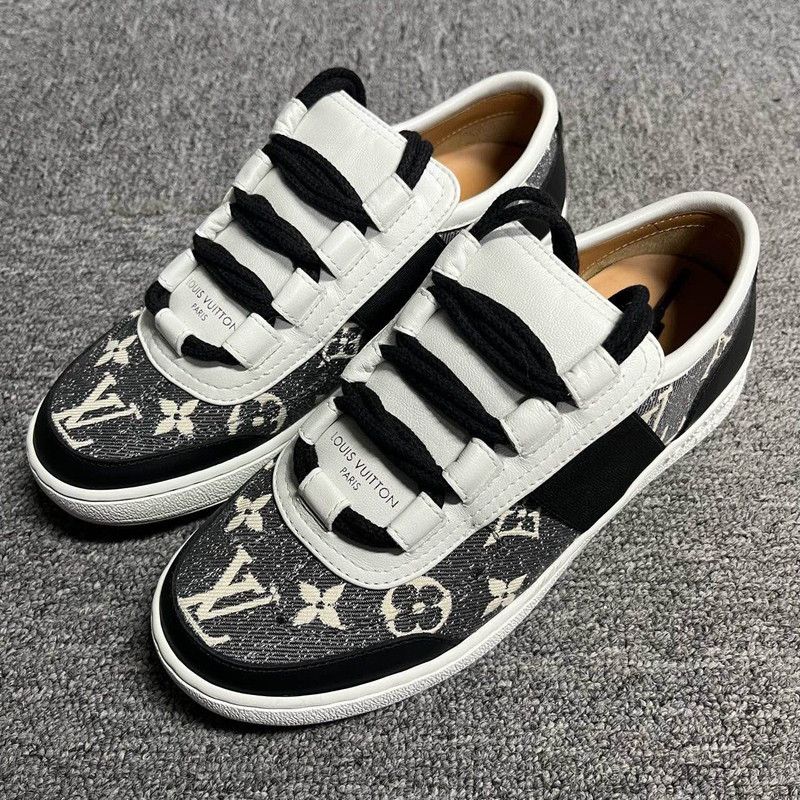 Louis Vuitton Louis Vuitton Lous Casual Lace-Up Sneakers for Women 0079 Size US 5 / IT 35 - 1 Thumbnail