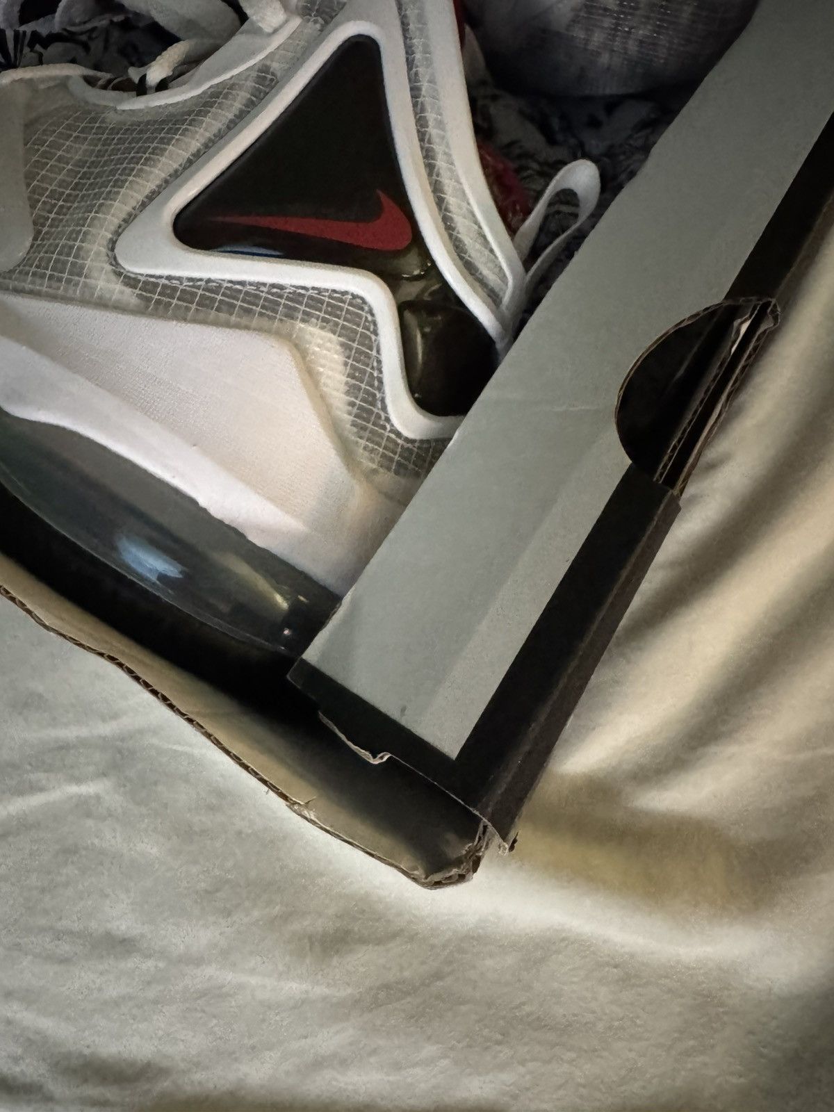 Nike Nike lebron 19 sketch 2022 Size US 11.5 / EU 44-45 - 10 Thumbnail