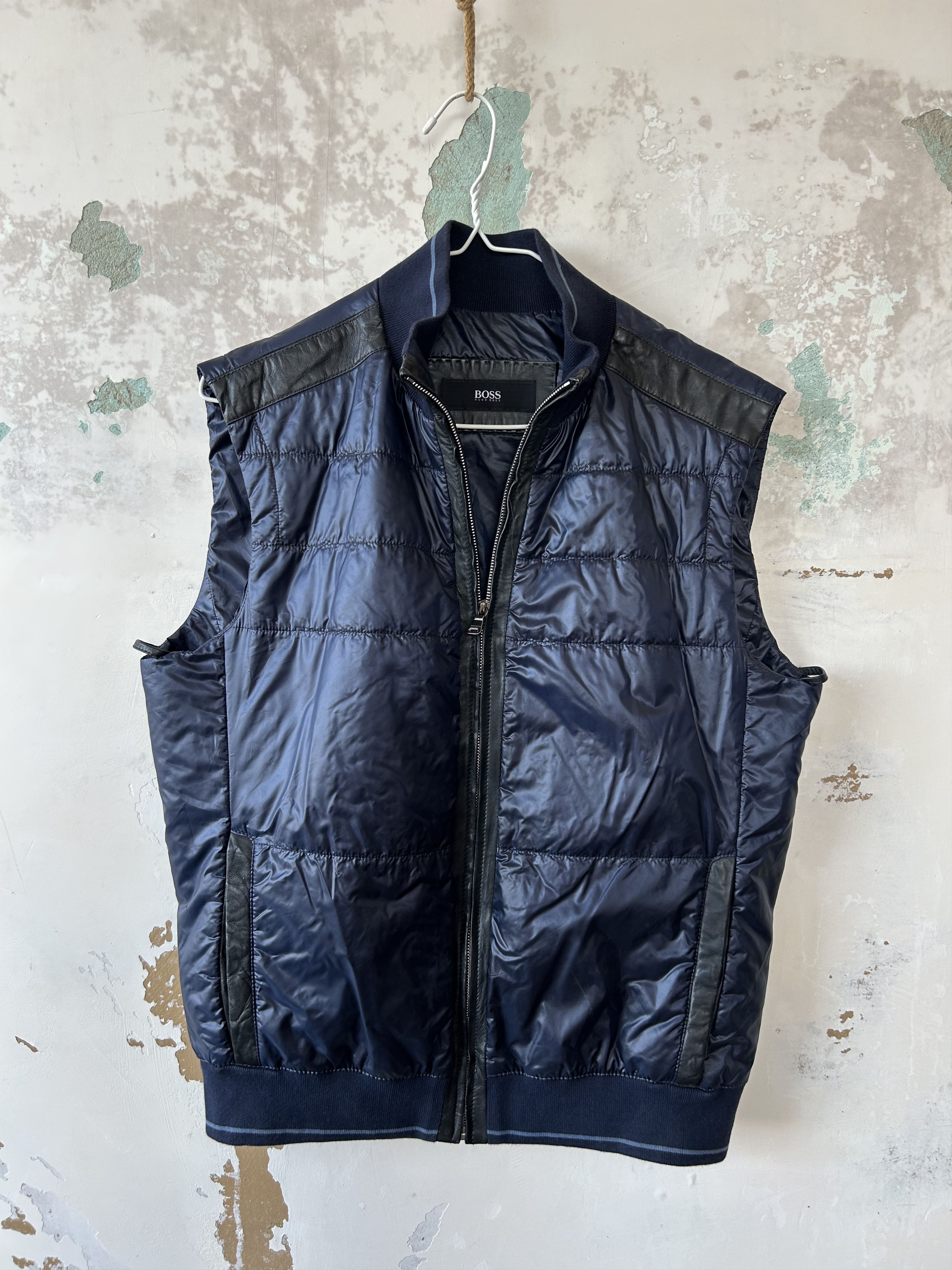 Hugo Boss Hugo Boss Gilet Vest Blue Size 50 Size US M / EU 48-50 / 2 - 1 Thumbnail