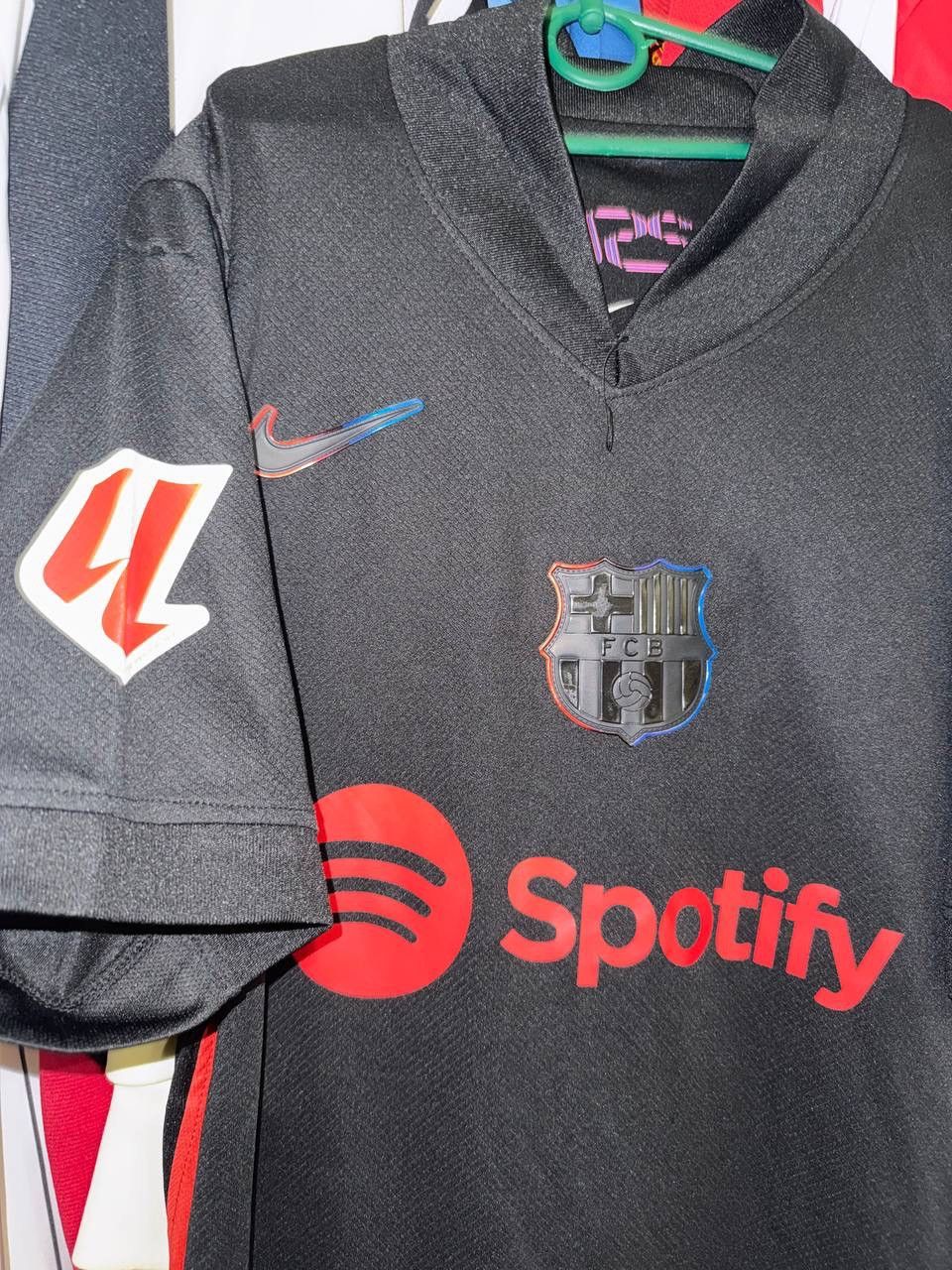 Other 2025 Barcelona Lamine Yamal Jersey Away Size US L / EU 52-54 / 3 - 3 Thumbnail