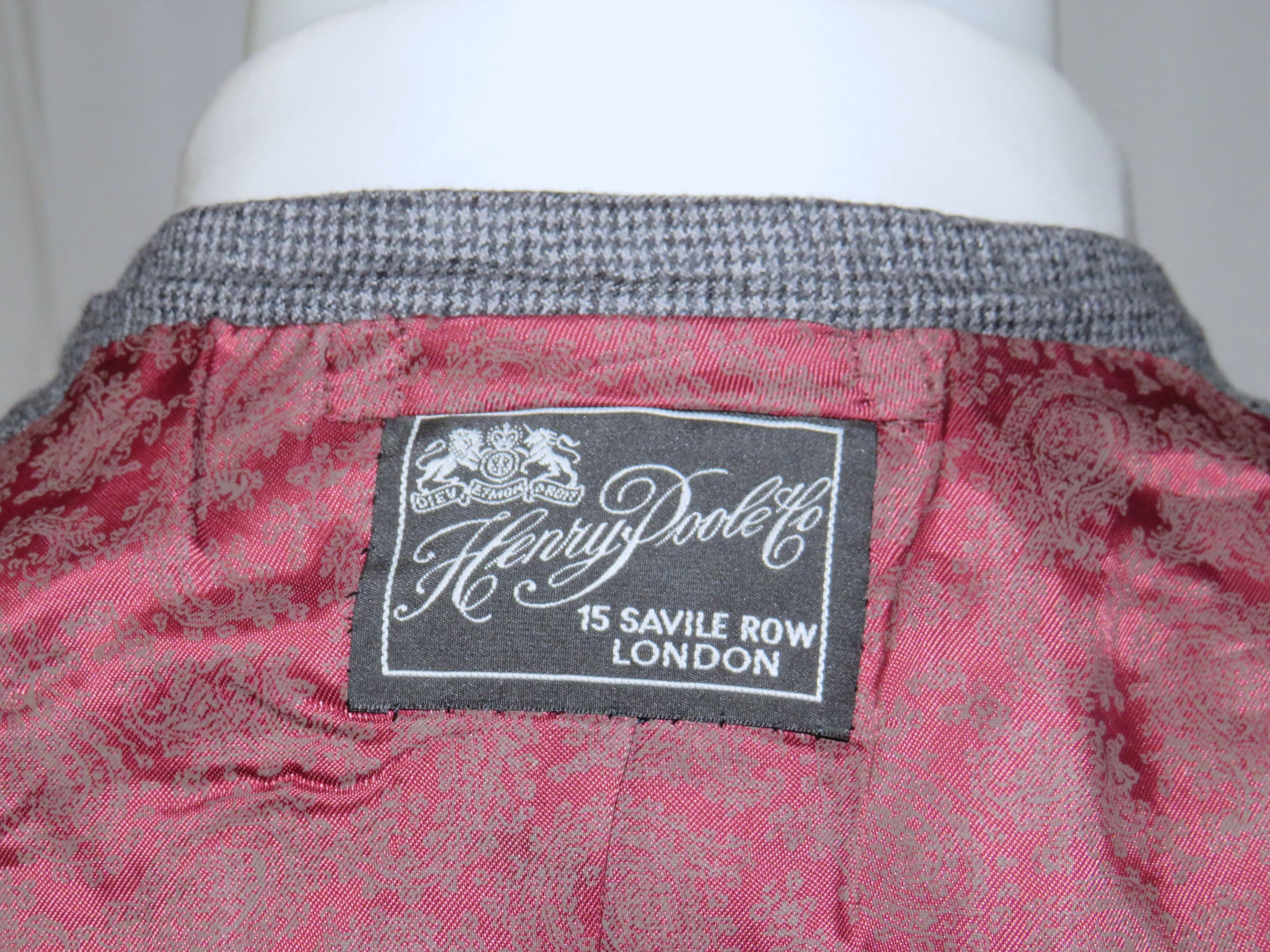 Henry Poole × Savile Row 2019 Gray Puppytooth Bespoke Portly Two Button Suit 48R Size 48R - 17 Thumbnail