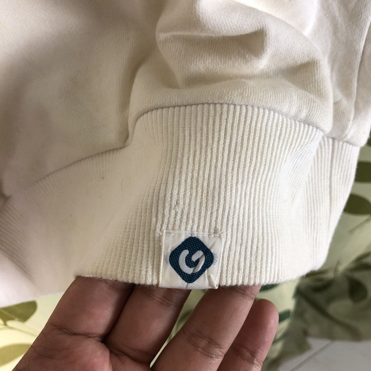 Japanese Brand × Vintage GRZ & M White vintage Sweatshirt #7428 Size US S / EU 44-46 / 1 - 12 Thumbnail