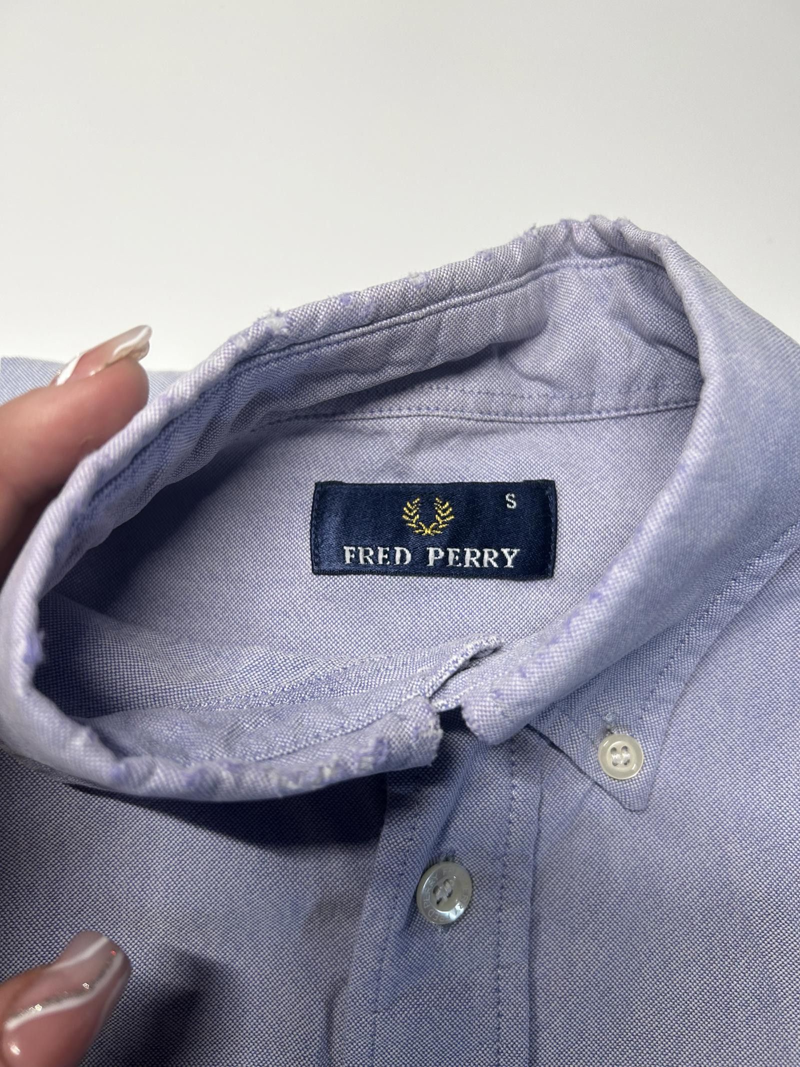 Fred Perry Fred Perry Classic Button-Up Shirt - Size S in Light Blue Size US S / EU 44-46 / 1 - 4 Thumbnail