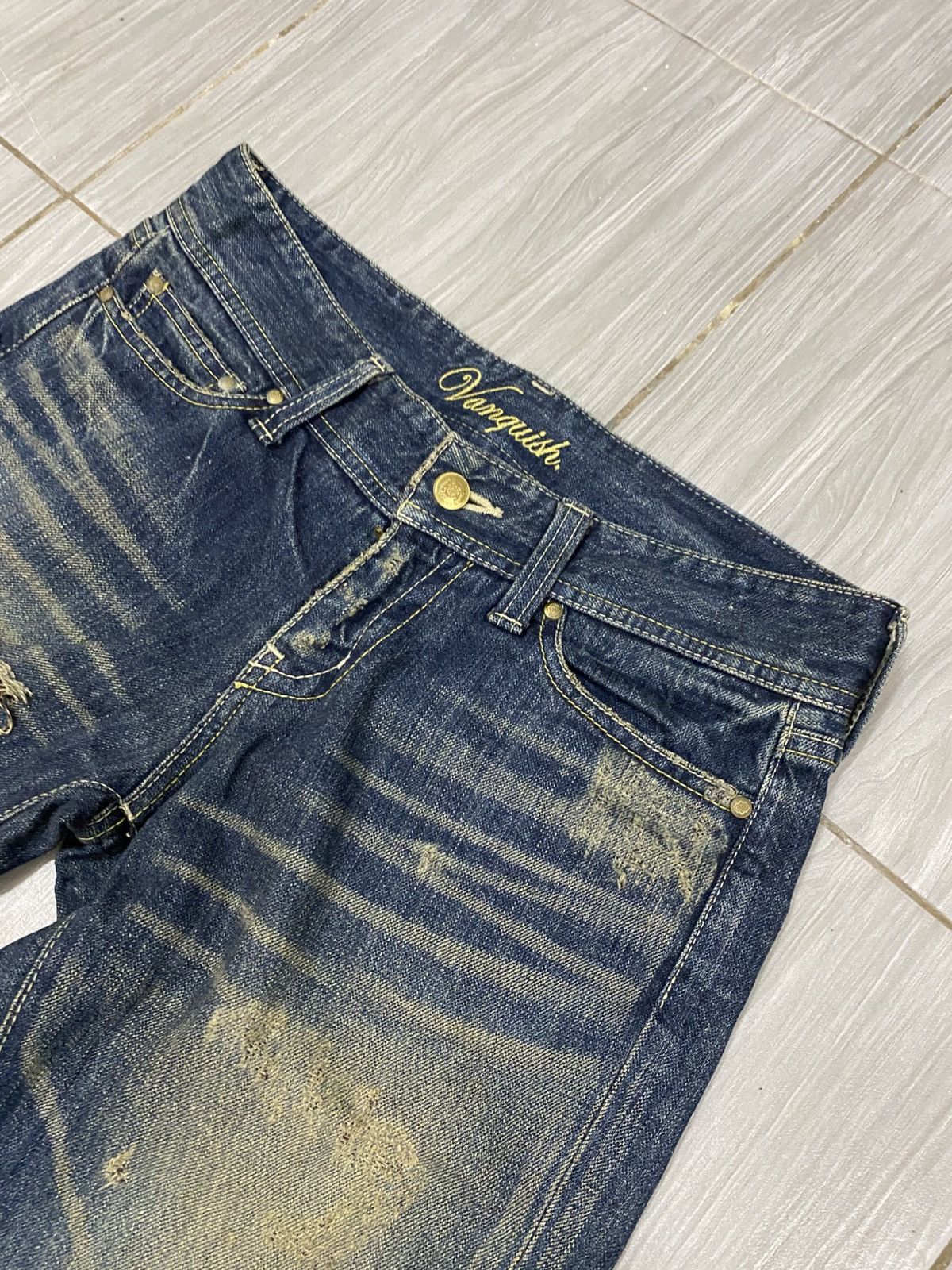 Vanquish Vtg Vanquish Japan Heavy Distressed "Mud Wash" Bootcut Denim Size US 31 - 5 Thumbnail