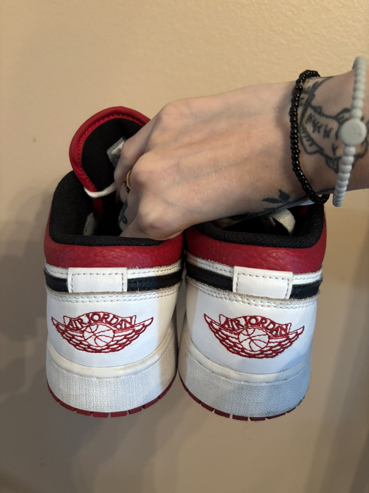 Jordan Brand Air Jordan 1 Low GS 'White Gym Red' Size US 5 / EU 37 - 4 Thumbnail