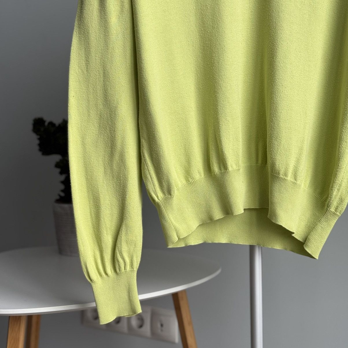 Loro Piana Loro Piana Lime Green Cotton V-Neck Sweater Size 50 Size US M / EU 48-50 / 2 - 4 Thumbnail