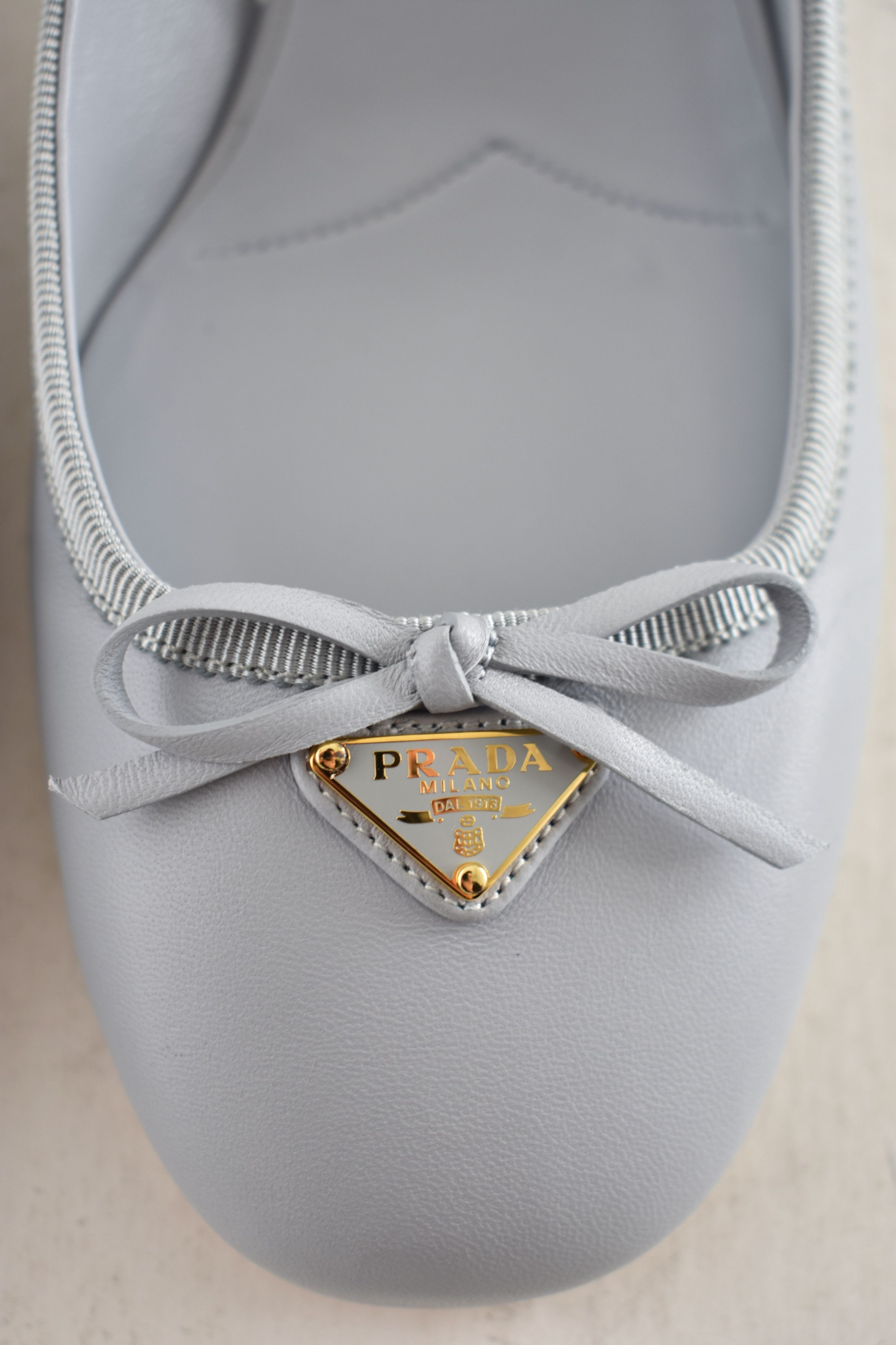 Prada Prada Blue Logo Bow Ballerina Block Heel Slingback Pump 39.5 Size US 9.5 / IT 39.5 - 7 Thumbnail