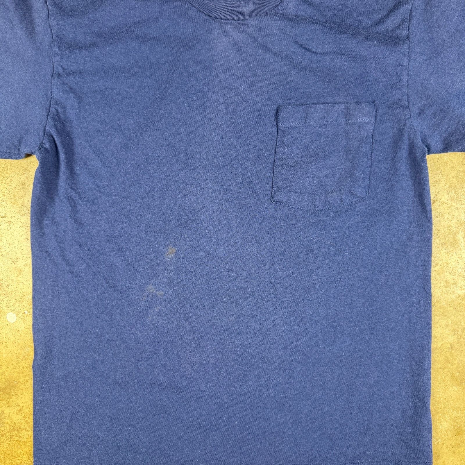 Hanes Vtg Hanes Navy Blue Pocket T-Shirt Men’s M 90s Single Stitch Size US M / EU 48-50 / 2 - 2 Thumbnail