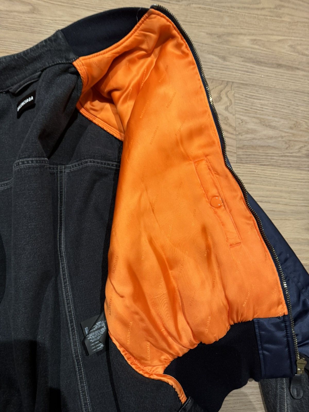 Balenciaga Balenciaga bomber jacket Size US L / EU 52-54 / 3 - 10 Thumbnail