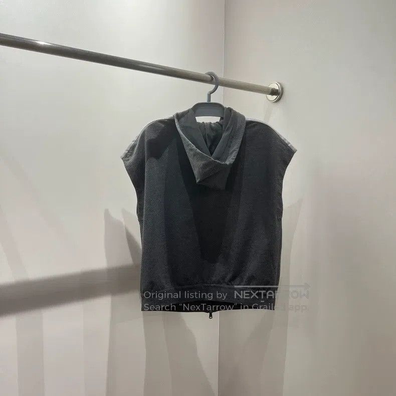 Brunello Cucinelli Brunello Cucinelli Beaded hooded zippered sleeveless sweat Size XS / US 0-2 / IT 36-38 - 2 Thumbnail