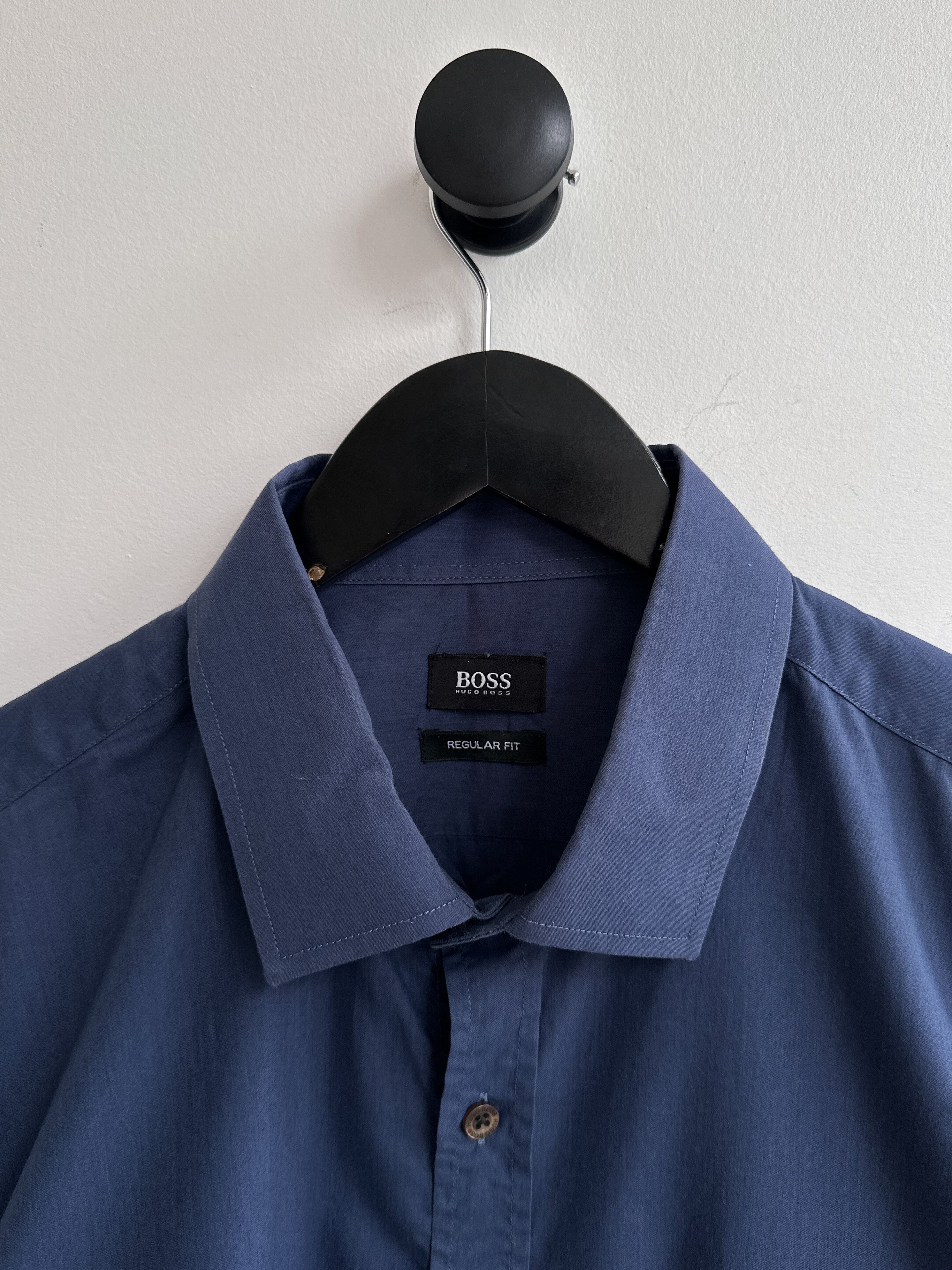 Hugo Boss Hugo Boss Blue Shirt Button Up Size US XL / EU 56 / 4 - 6 Thumbnail
