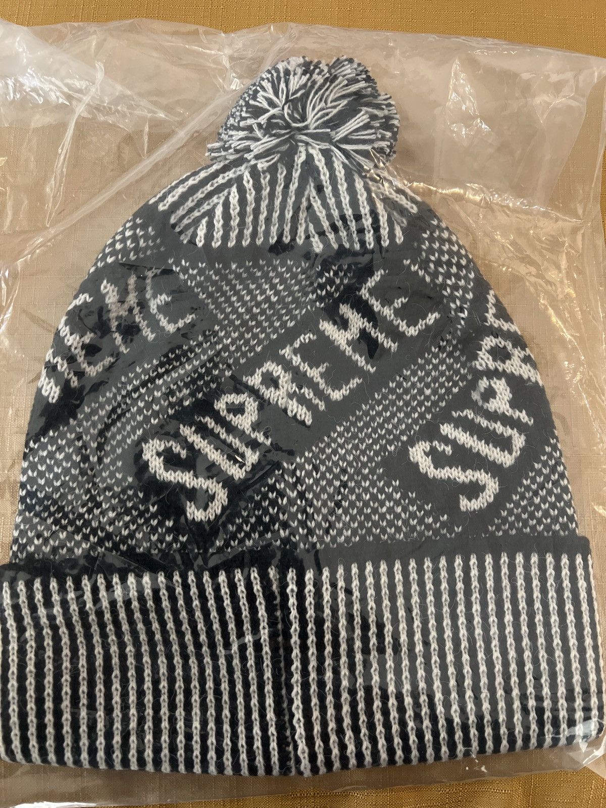 Supreme FW21 BANNER BEANIE