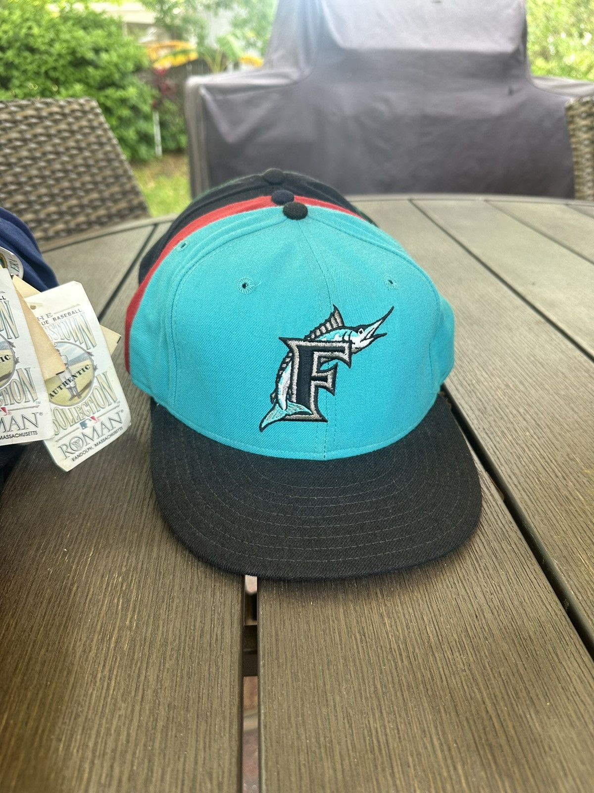 New Era 90s Vintage new era fitted Florida Marlins hat Size ONE SIZE - 1 Thumbnail