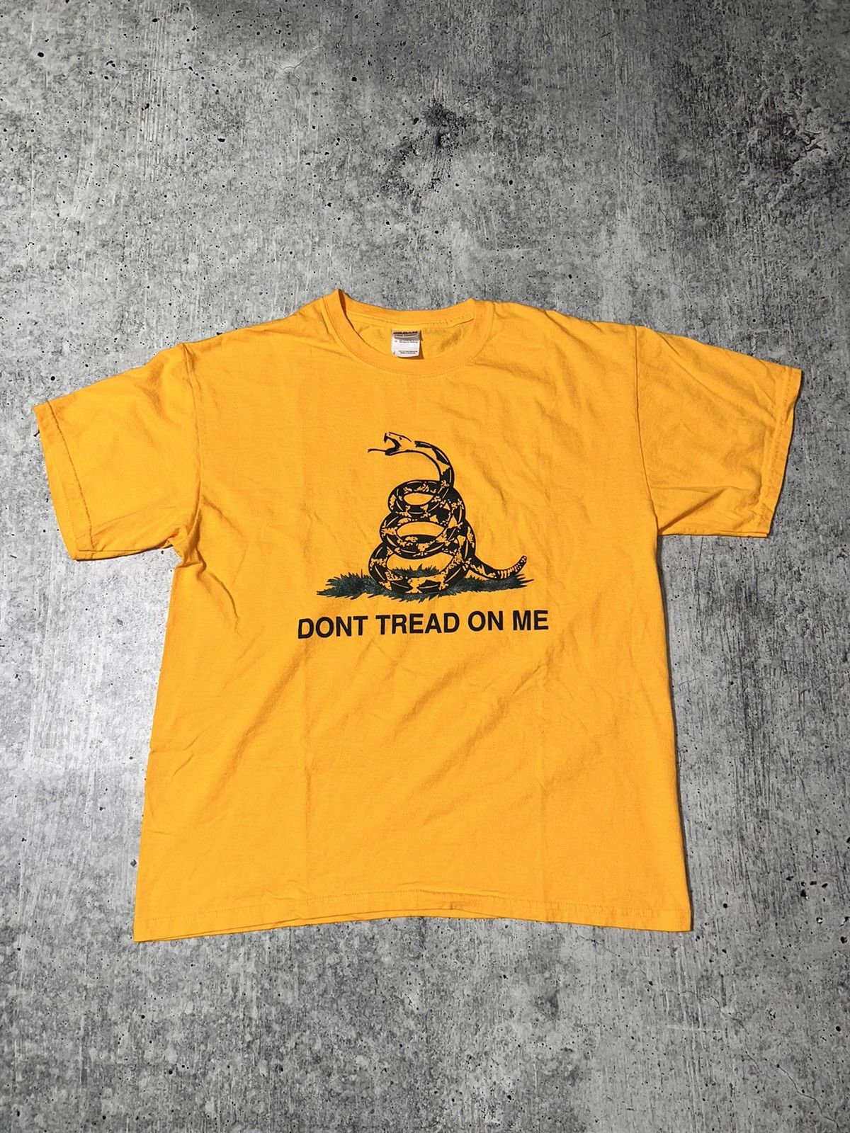Other Vintage Y2K “Don’t Tread On Me” Graphic Tee Size US L / EU 52-54 / 3 - 1 Thumbnail