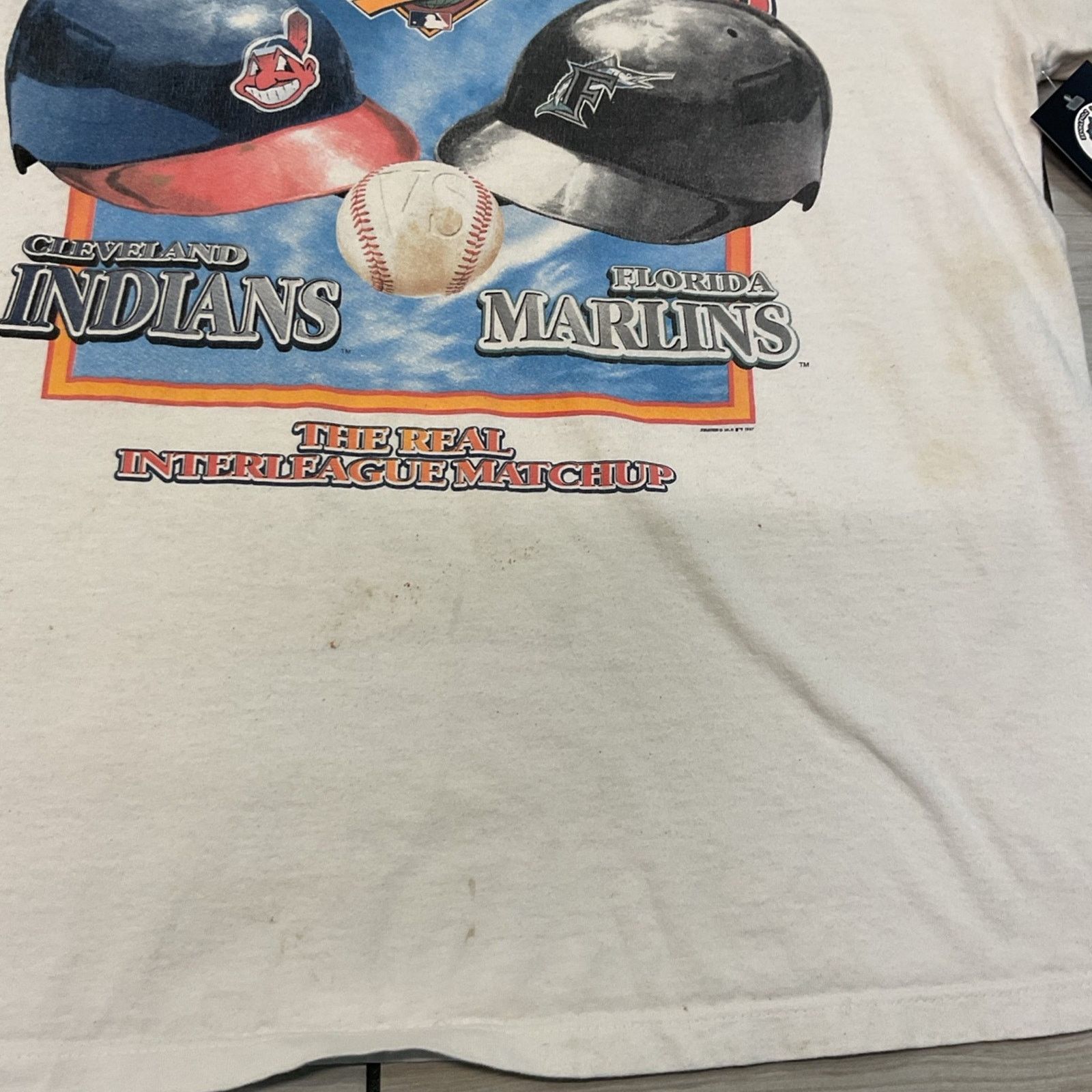 Starter 1997 MLB World Series Indians vs Marlins Distressed T-Shirt Size US L / EU 52-54 / 3 - 6 Thumbnail