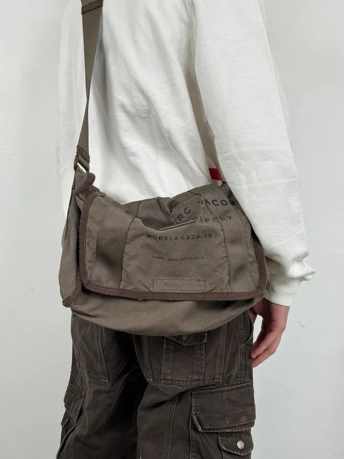 Marc Jacobs AW2011 Marc Jacobs Khaki Military Crossbody Bag Size ONE SIZE - 2 Thumbnail