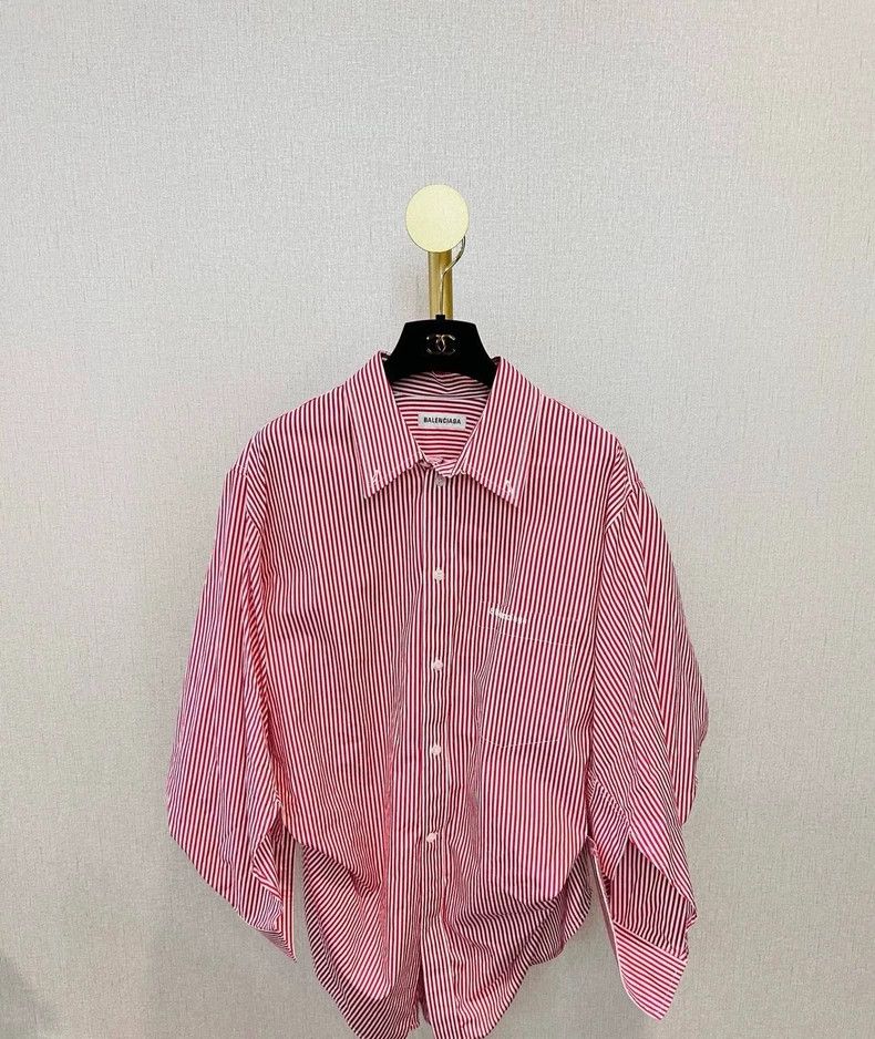 Balenciaga Balenciaga size 36 Red plaid shirt Size M / US 6-8 / IT 42-44 - 1 Thumbnail