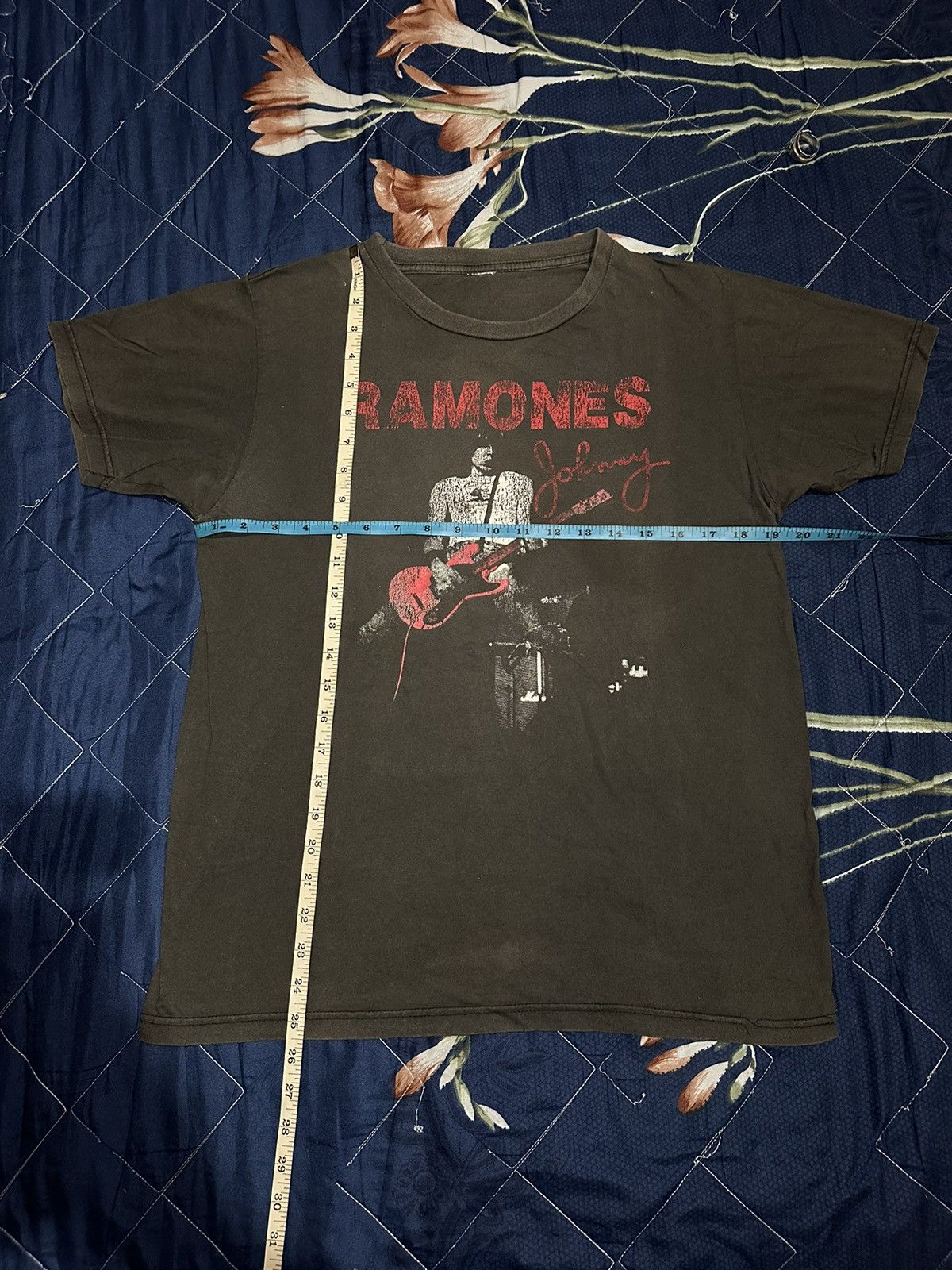 Band Tees Ramones band tee Size US S / EU 44-46 / 1 - 2 Thumbnail