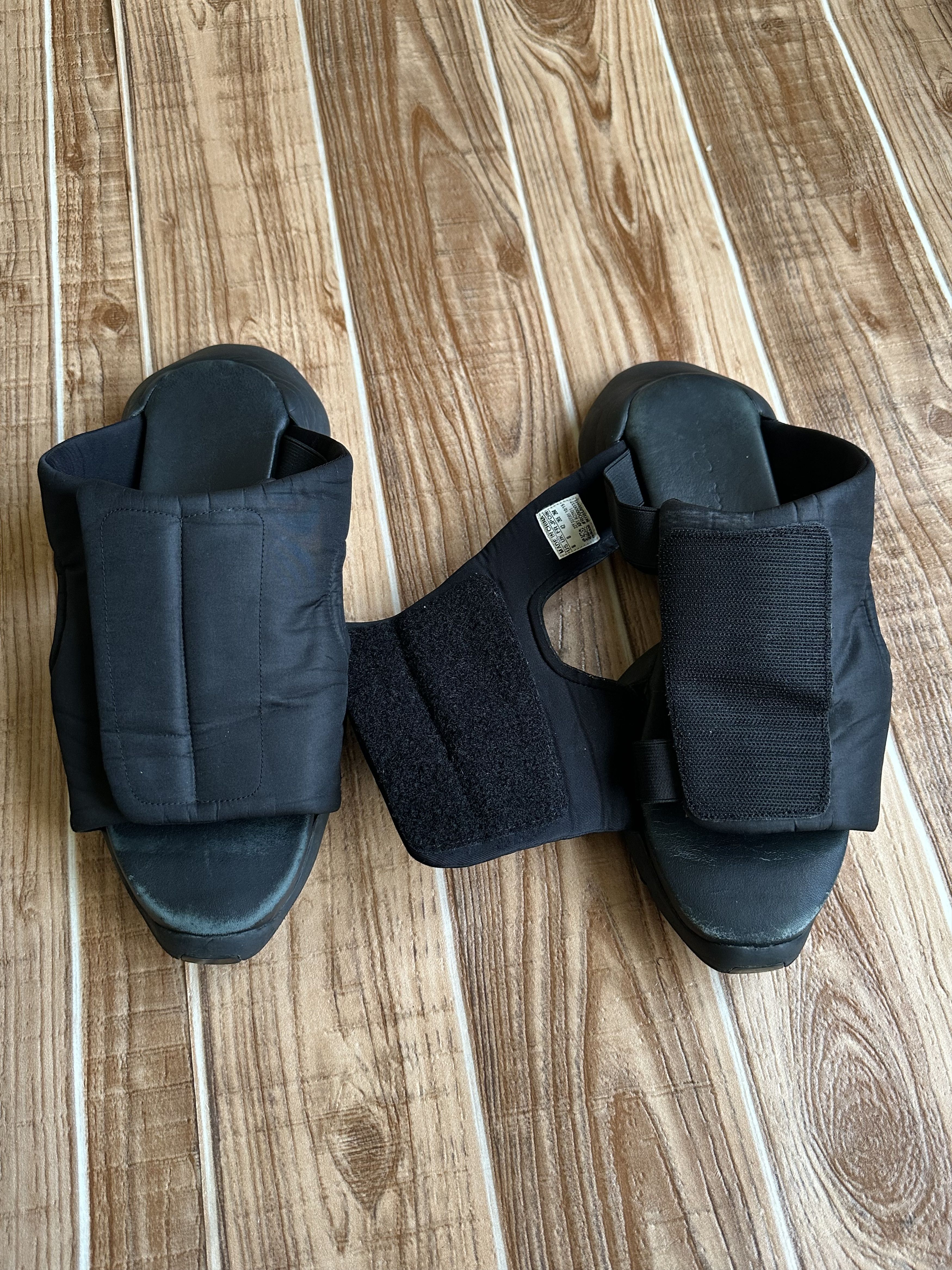 Adidas × Rick Owens × Rick Owens Drkshdw Rick owens co-signed adidas horseshoe slippers Size US 8 / EU 41 - 4 Thumbnail