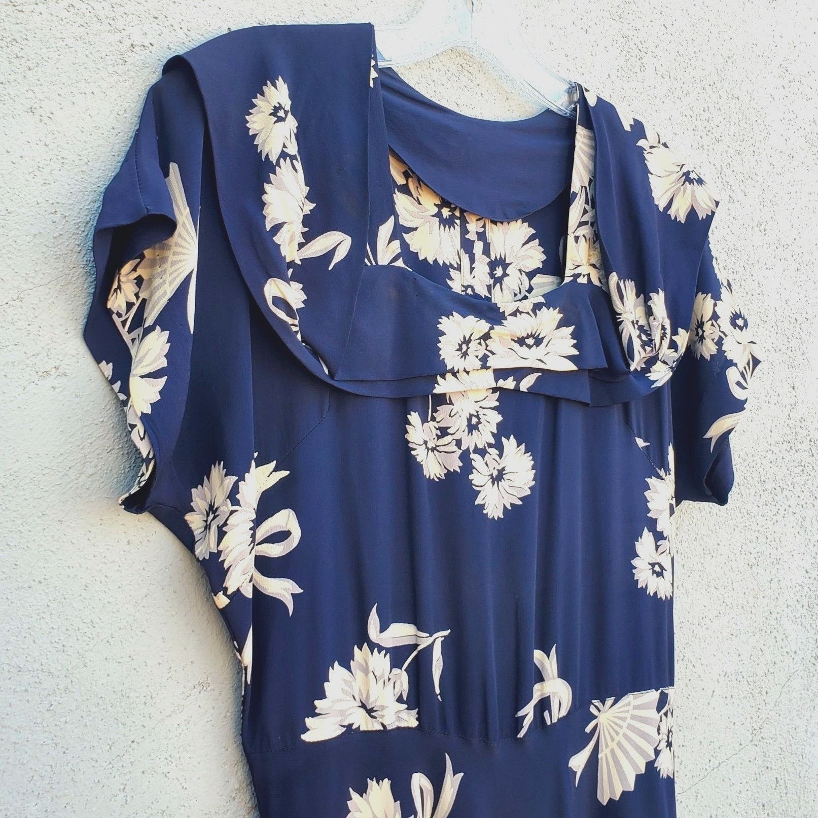 Vintage 1930s Navy Floral Fan Dress Size 8 Draped Neckline Batwing S Size M / US 6-8 / IT 42-44 - 12 Thumbnail