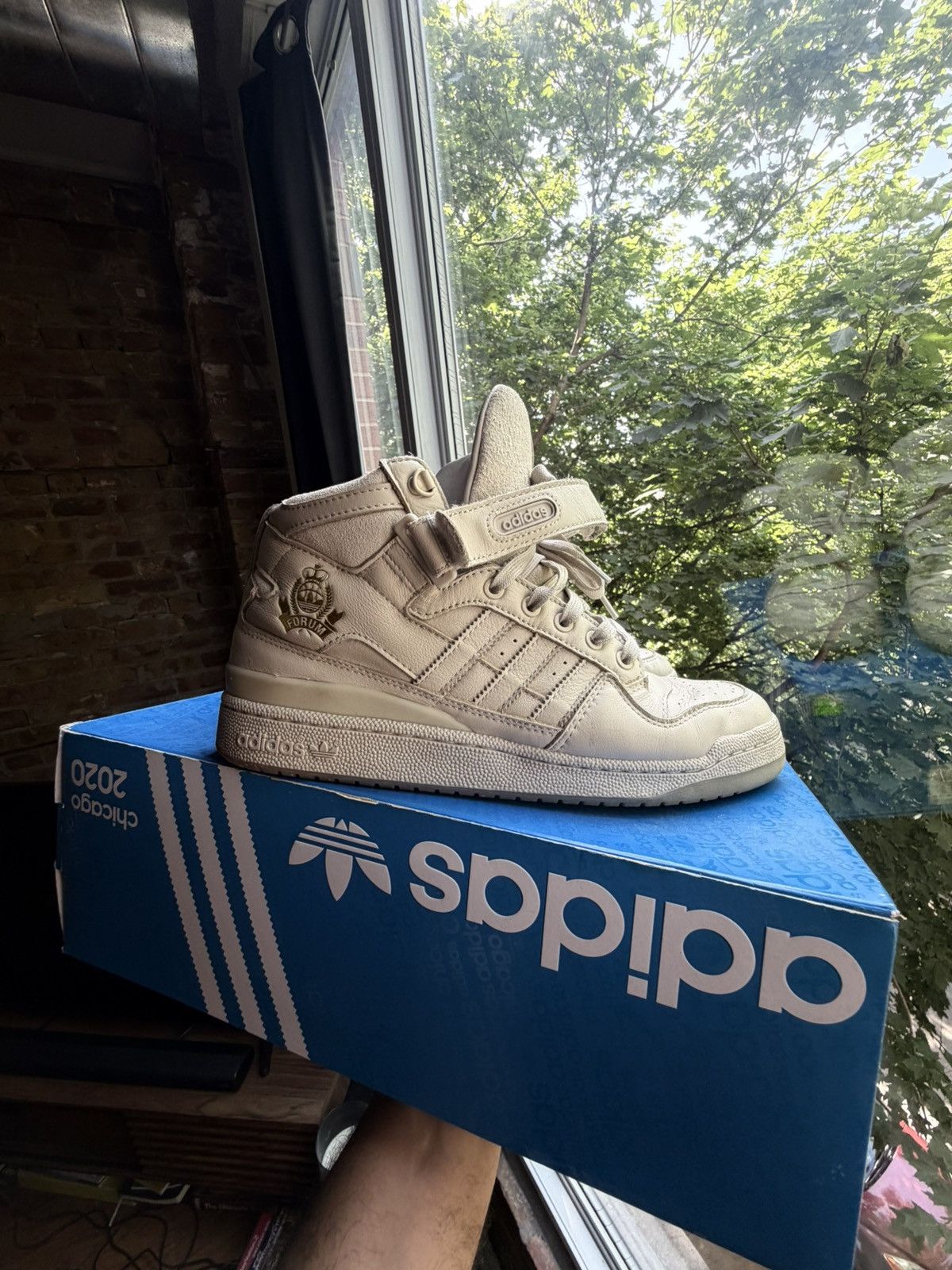 Adidas Adidas Forums 2020 special edition Size US 10.5 / EU 43-44 - 3 Thumbnail