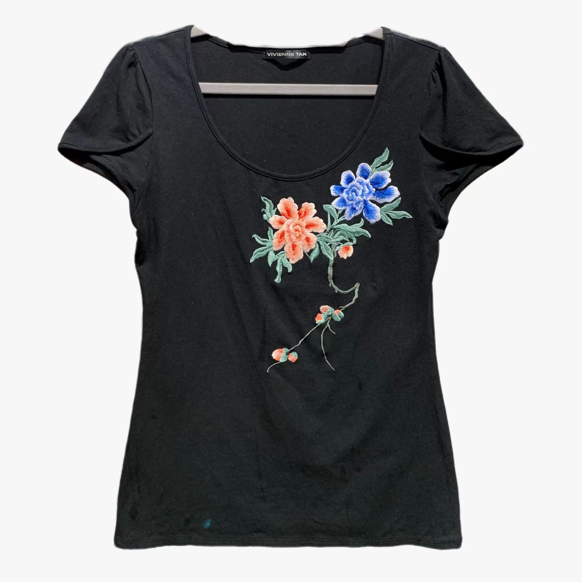 Vivienne Tam Vivienne Tam Floral Embroidered T-Shirt Size XS / US 0-2 / IT 36-38 - 1 Thumbnail
