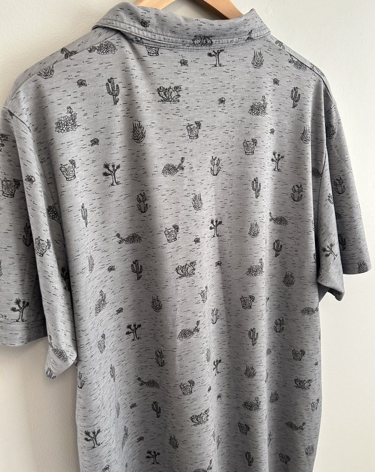 TravisMathew Travis Mathew Mens Grey Cactus Print Size CXL Polo Shirt Size US XXL / EU 58 / 5 - 7 Thumbnail