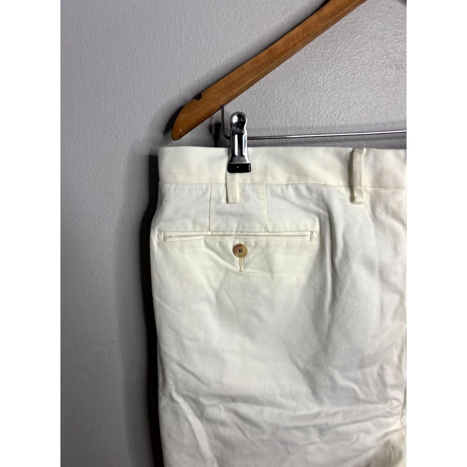 Polo Ralph Lauren Polo Ralph Lauren White Stretch Slim Fit Chino Shorts Men's Size 40 Size US M / EU 48-50 / 2 - 2 Thumbnail