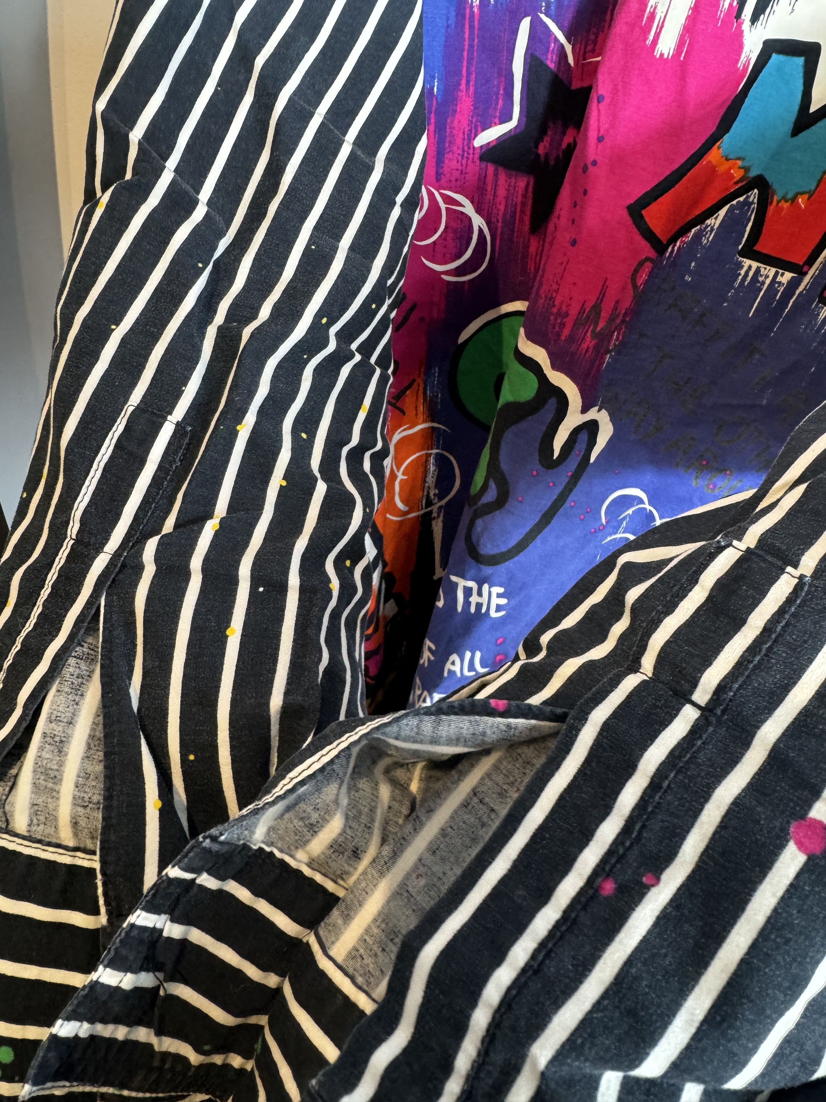 Versace 90/00s Versace Graffiti Button Up Shirt Size M Size US M / EU 48-50 / 2 - 8 Thumbnail