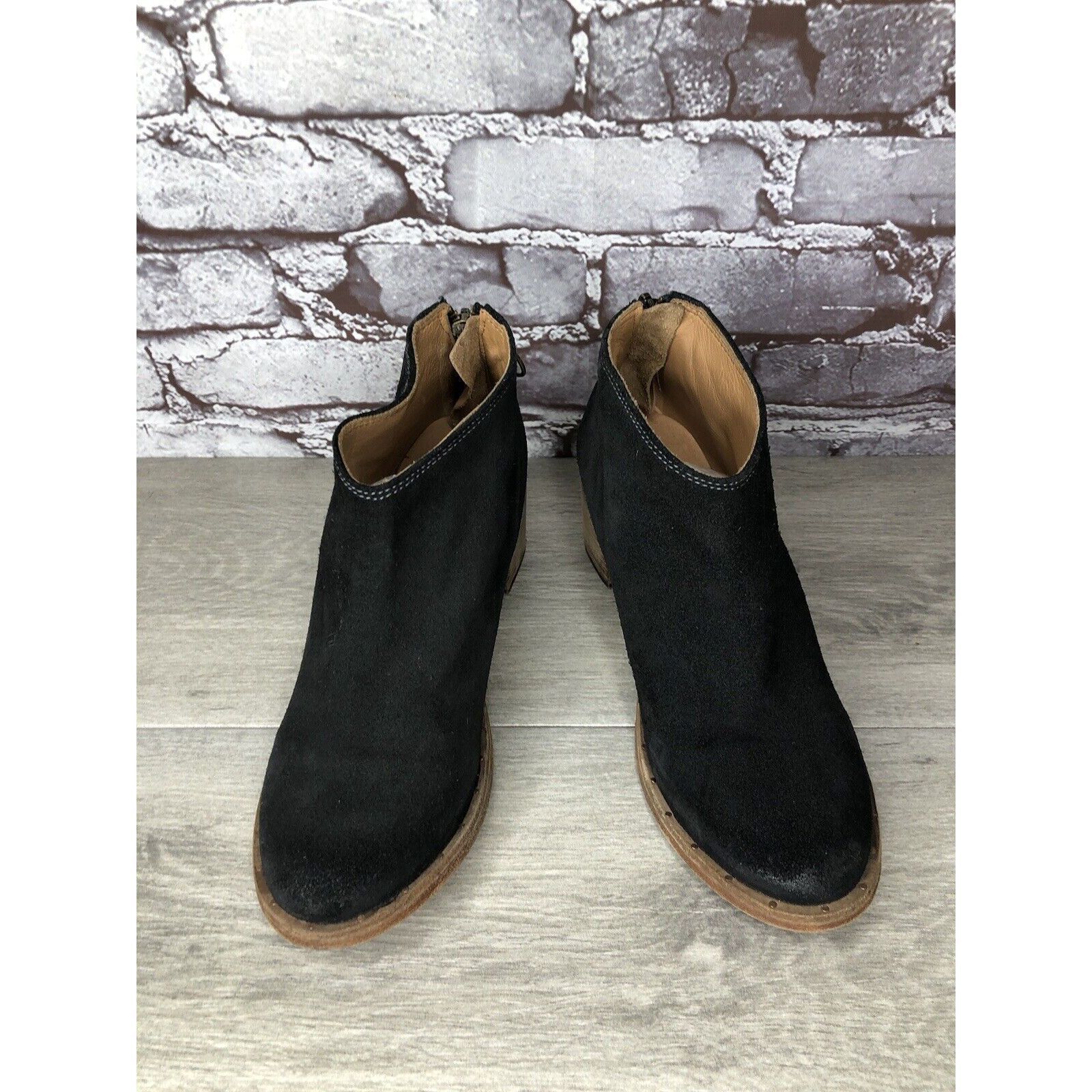 beek BEEK Falcon Black Suede Leather Back Zip Stacked Heel Bootie Size US 7 / IT 37 - 13 Thumbnail