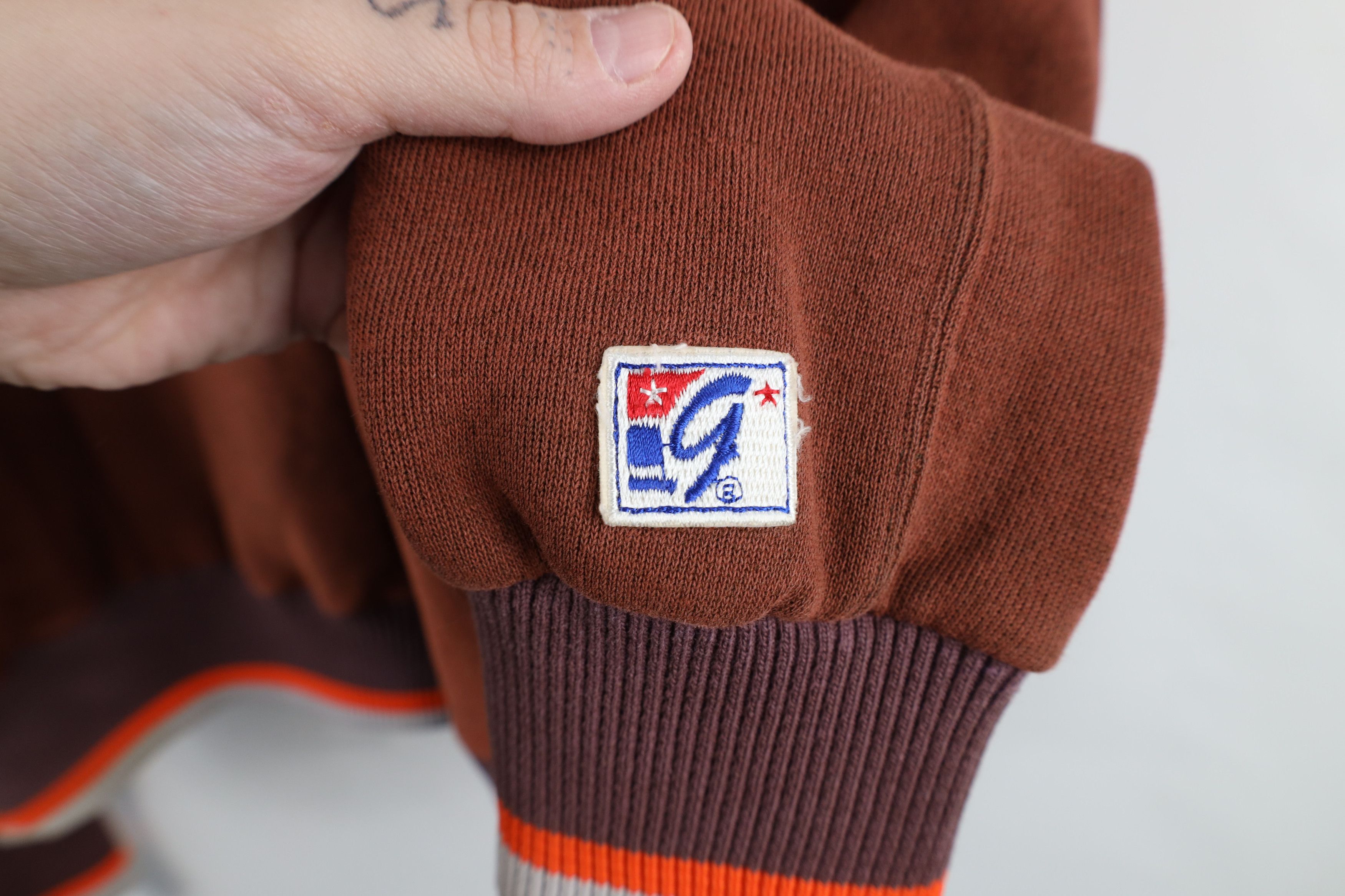 Vintage Vintage 90s Cleveland Browns Football Sweatshirt USA Size US L / EU 52-54 / 3 - 8 Thumbnail