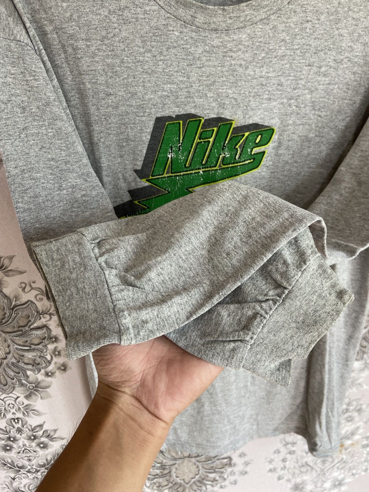Nike Vintage 00s Nike Longsleeve Shirt Size US L / EU 52-54 / 3 - 4 Thumbnail