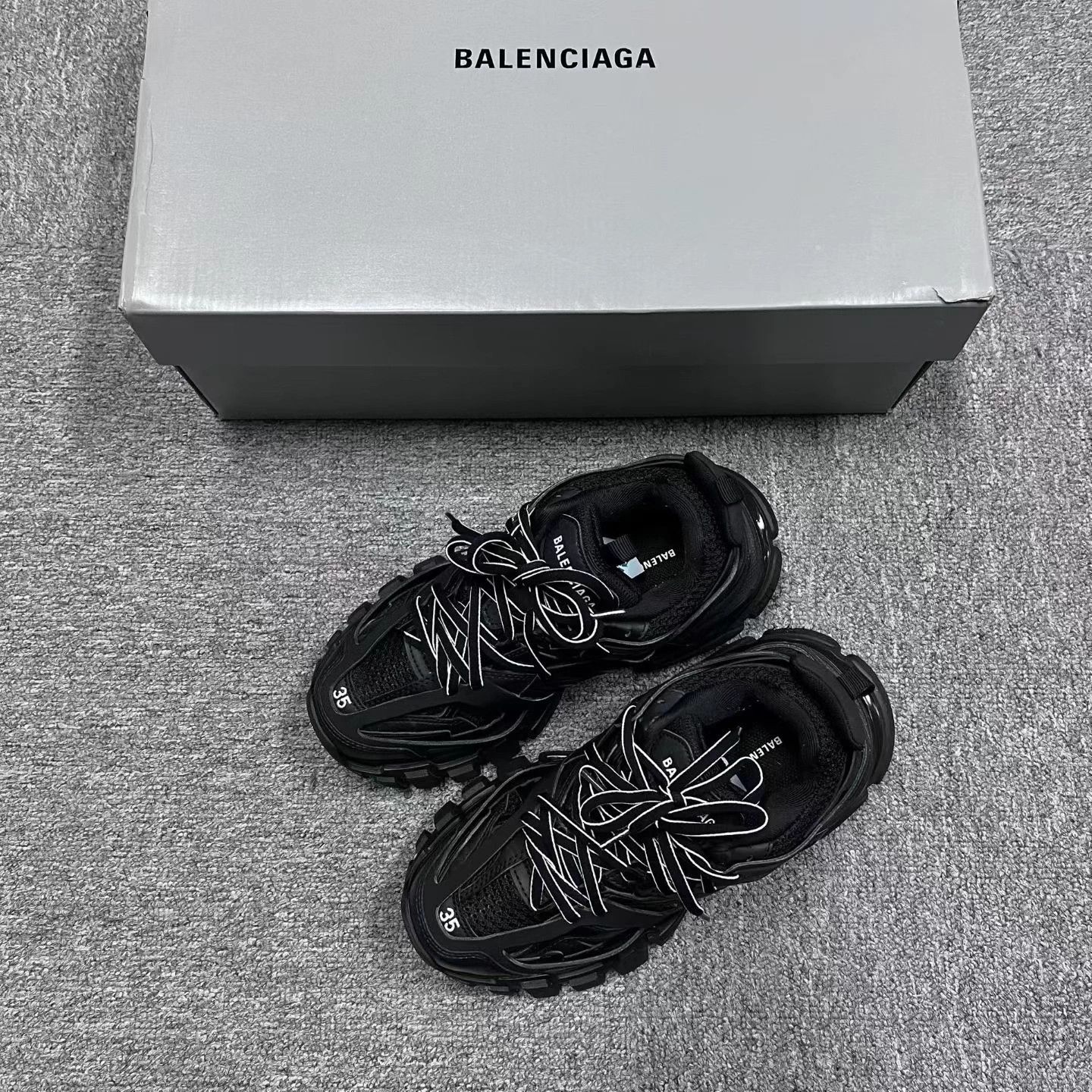 Balenciaga Balenciaga Track laced pendant low-top dad shoes blk Size US 4 / IT 34 - 1 Thumbnail