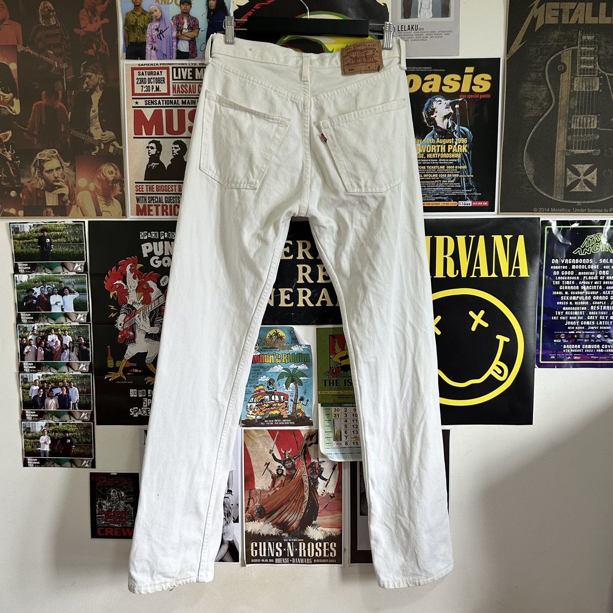 Levi's Vintage Levi’s 501 Made in UK White Denim Size US 30 / EU 46 - 8 Thumbnail