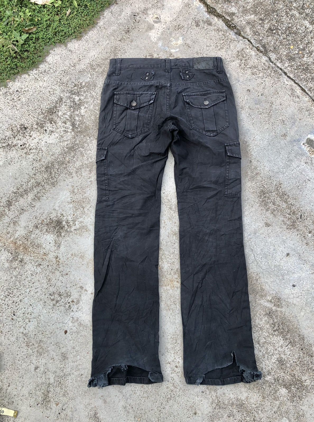 GOSTAR DE FUGA PUNK DOUBLE KNEE STUDDED ZIPPER PANT BY FUGA Size US 31 - 10 Thumbnail