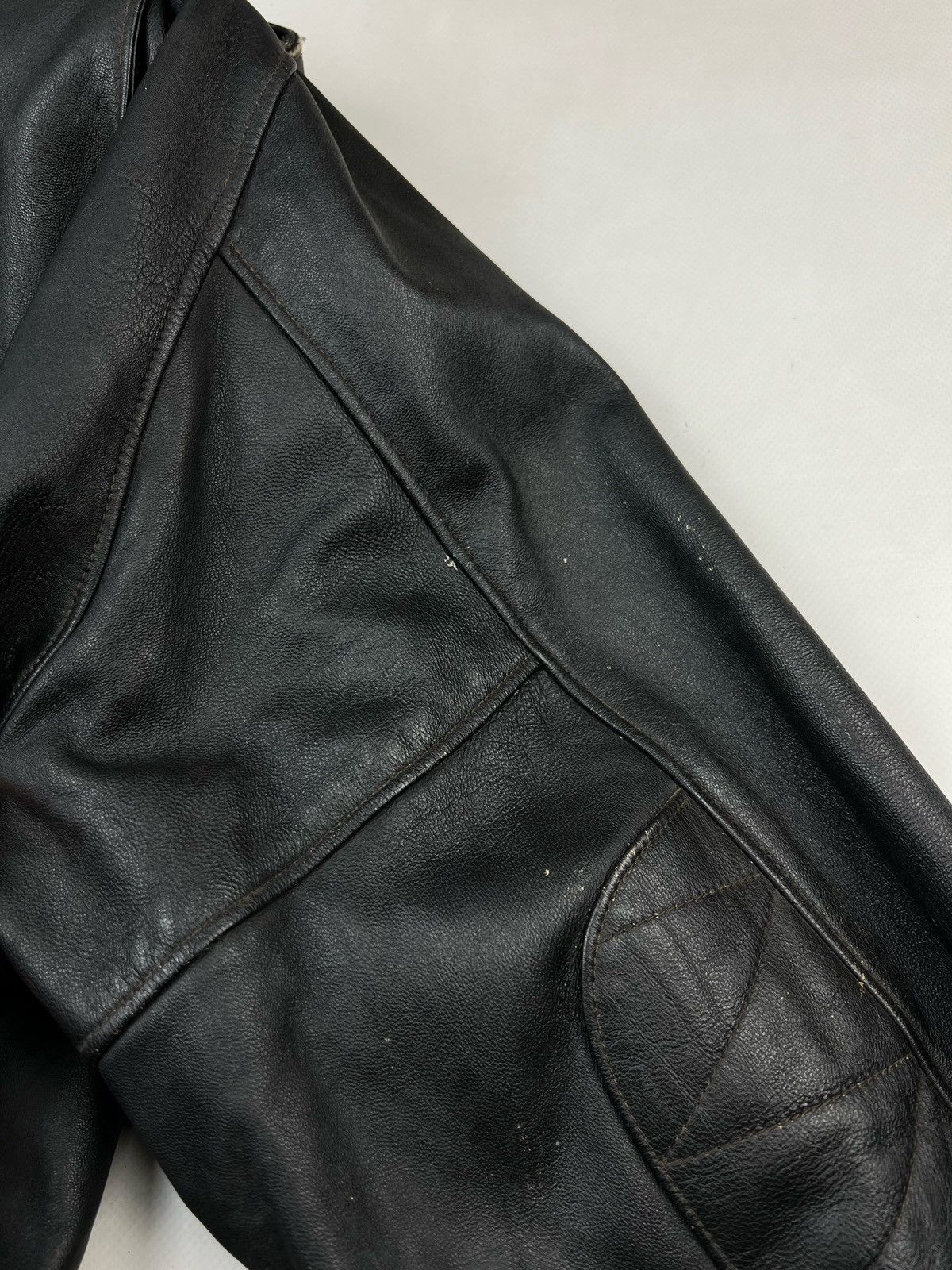 Vintage Vintage Perfecto Leather Jacket Distressed Size US XL / EU 56 / 4 - 23 Thumbnail