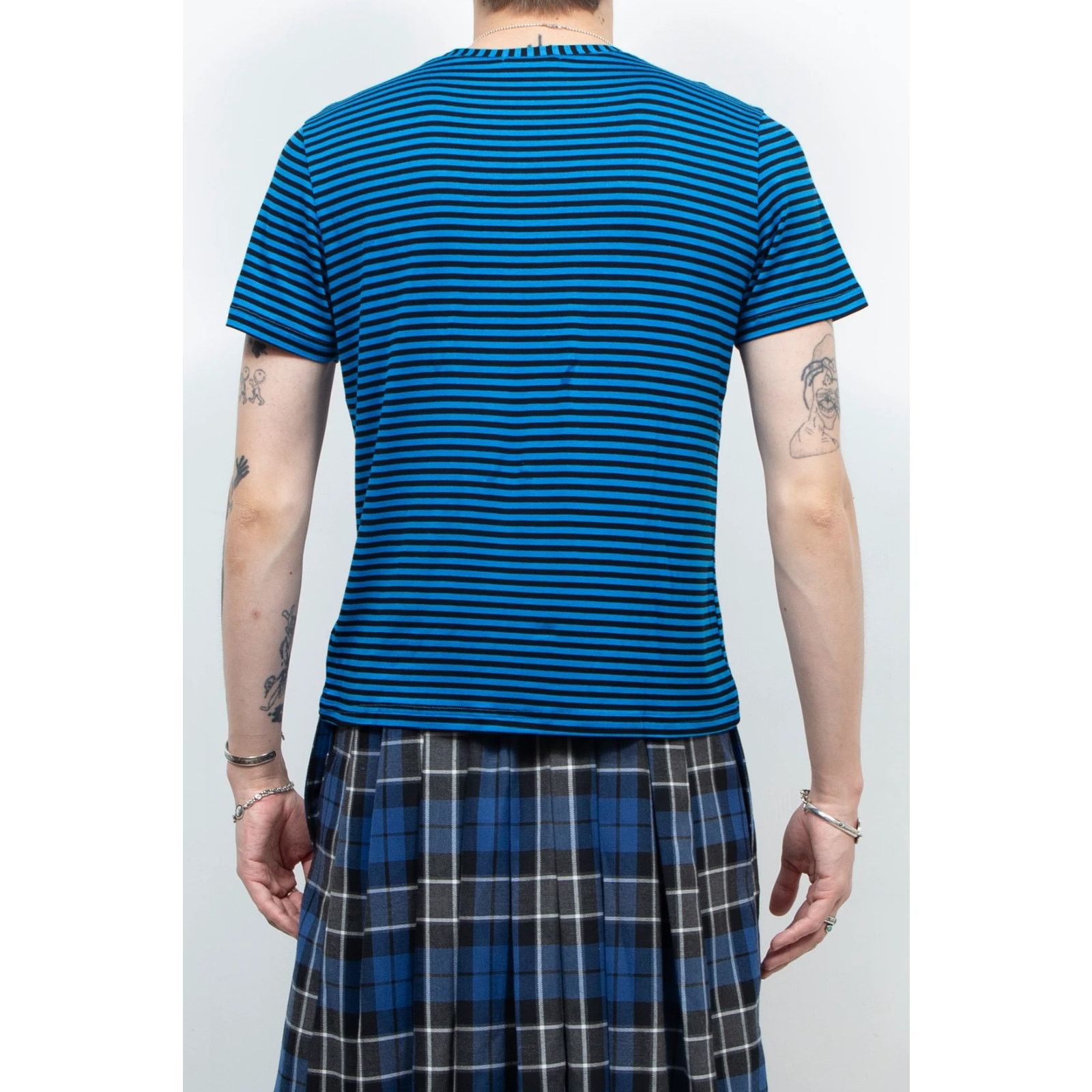 Japanese Brand Y2K Blue Striped Graphic Printed T-Shirt size Baby Tee Size US S / EU 44-46 / 1 - 7 Thumbnail