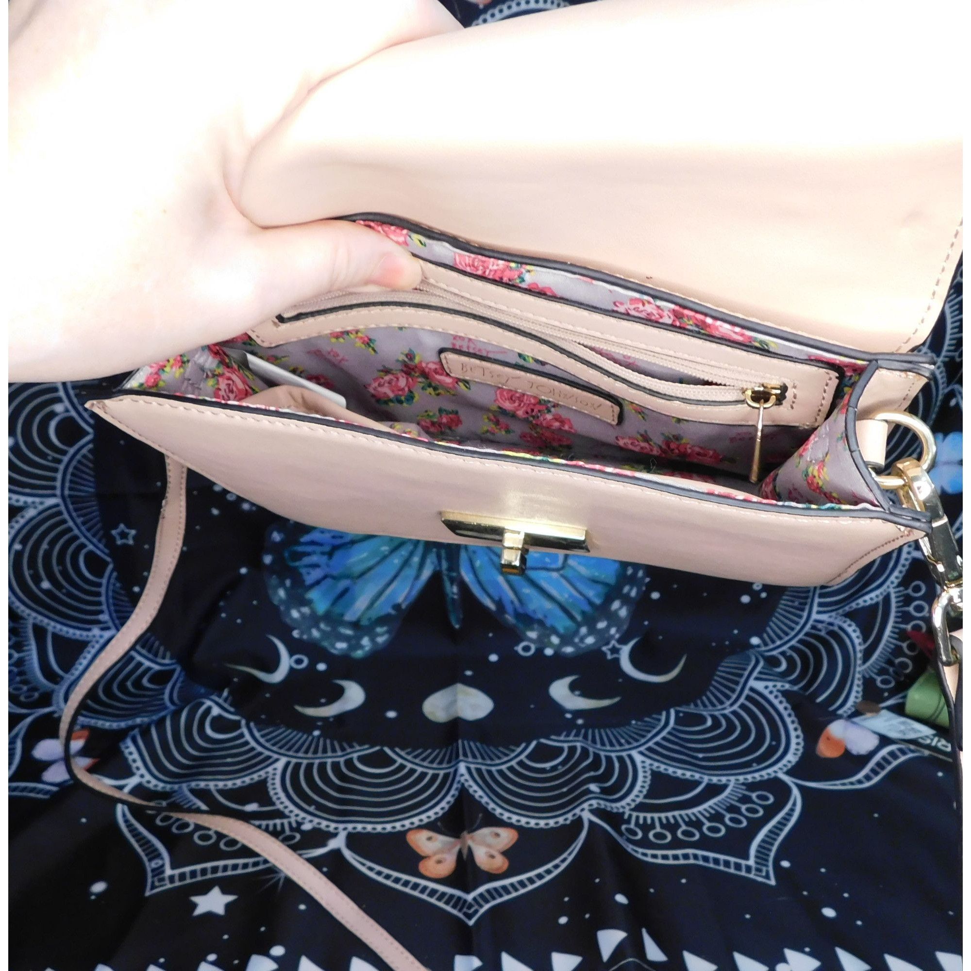 Betsey Johnson Blush Betsey Johnson Crossbody Satchel With Floral Interior Size ONE SIZE - 3 Thumbnail