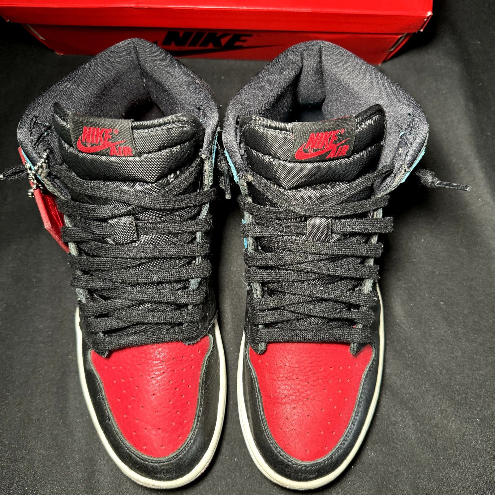 Jordan Brand × Nike Wmns Air Jordan 1 High OG NC to Chi Women's Shoes - Size 9 Size US 9 / IT 39 - 3 Thumbnail