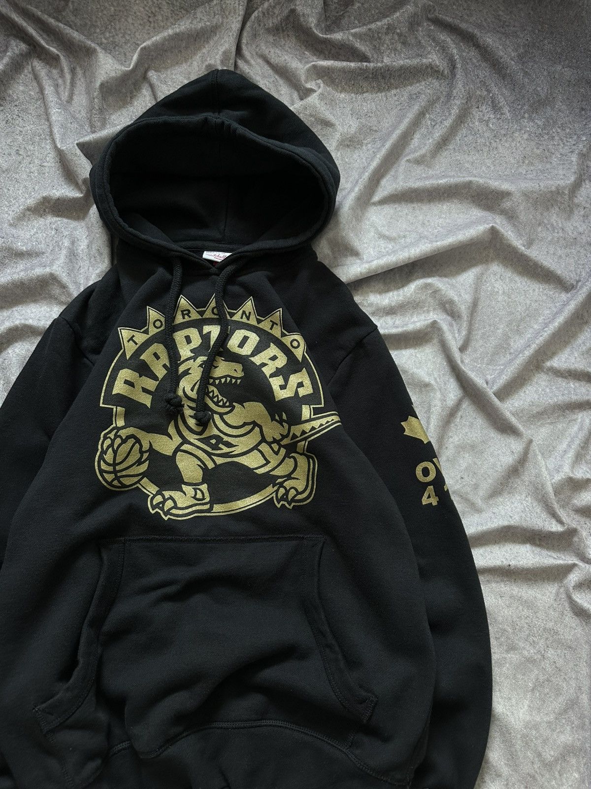 Mitchell & Ness × October's Very Own RARE Mitchell & Ness Gold OVO x Raptors Black Hoodie Size US S / EU 44-46 / 1 - 10 Thumbnail
