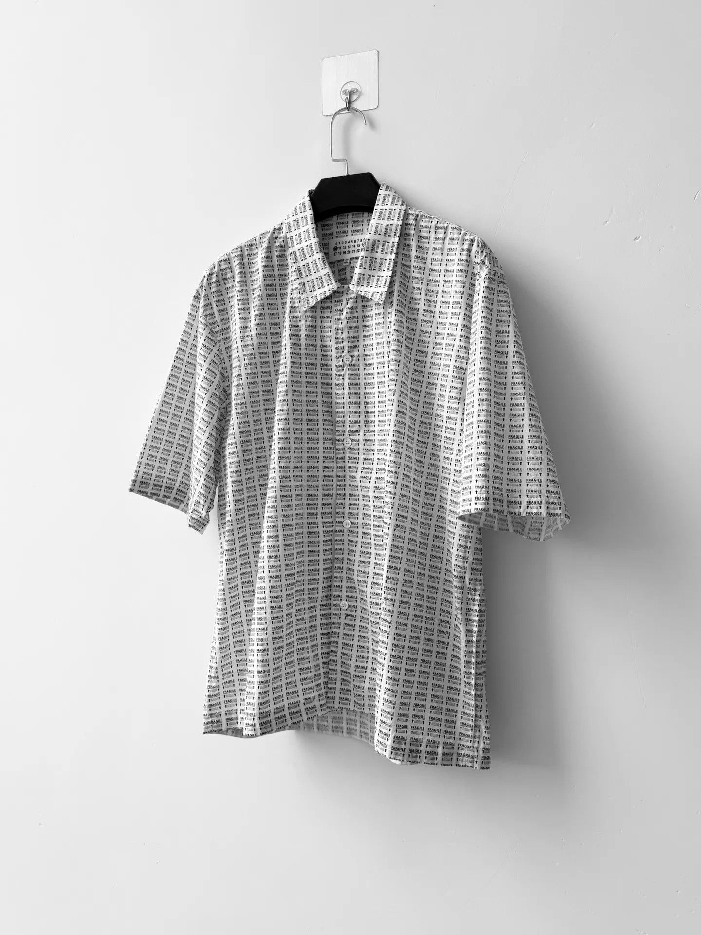 Maison Margiela Maison Margiela F/W19 All Over Print Shirt Tee Size US M / EU 48-50 / 2 - 2 Thumbnail