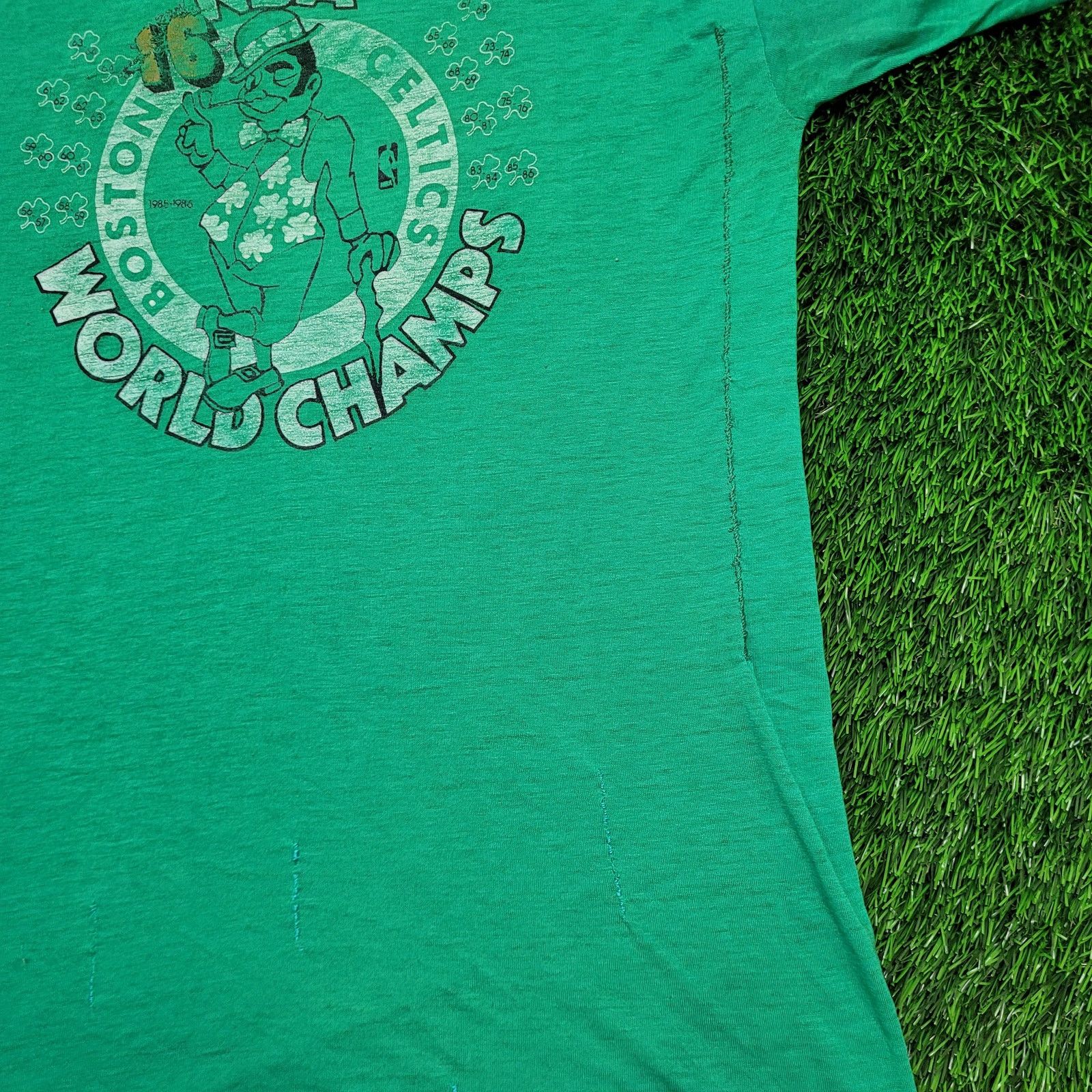 Vintage VTG 1986 Boston Celtics T-Shirt Paper Thin Single Stitch XL Size US XL / EU 56 / 4 - 4 Thumbnail
