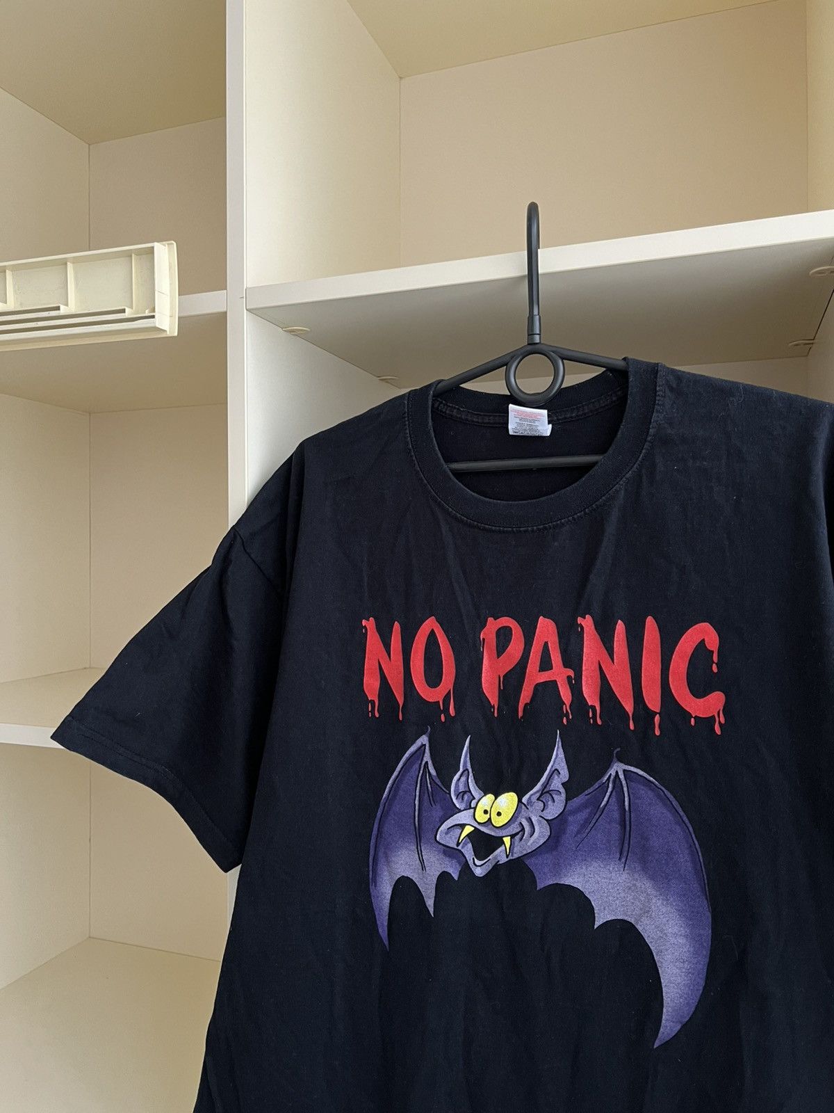 Vintage Vintage No Panic Be Relaxed Bat T-Shirt Black Funny Graphic Size US XL / EU 56 / 4 - 4 Thumbnail