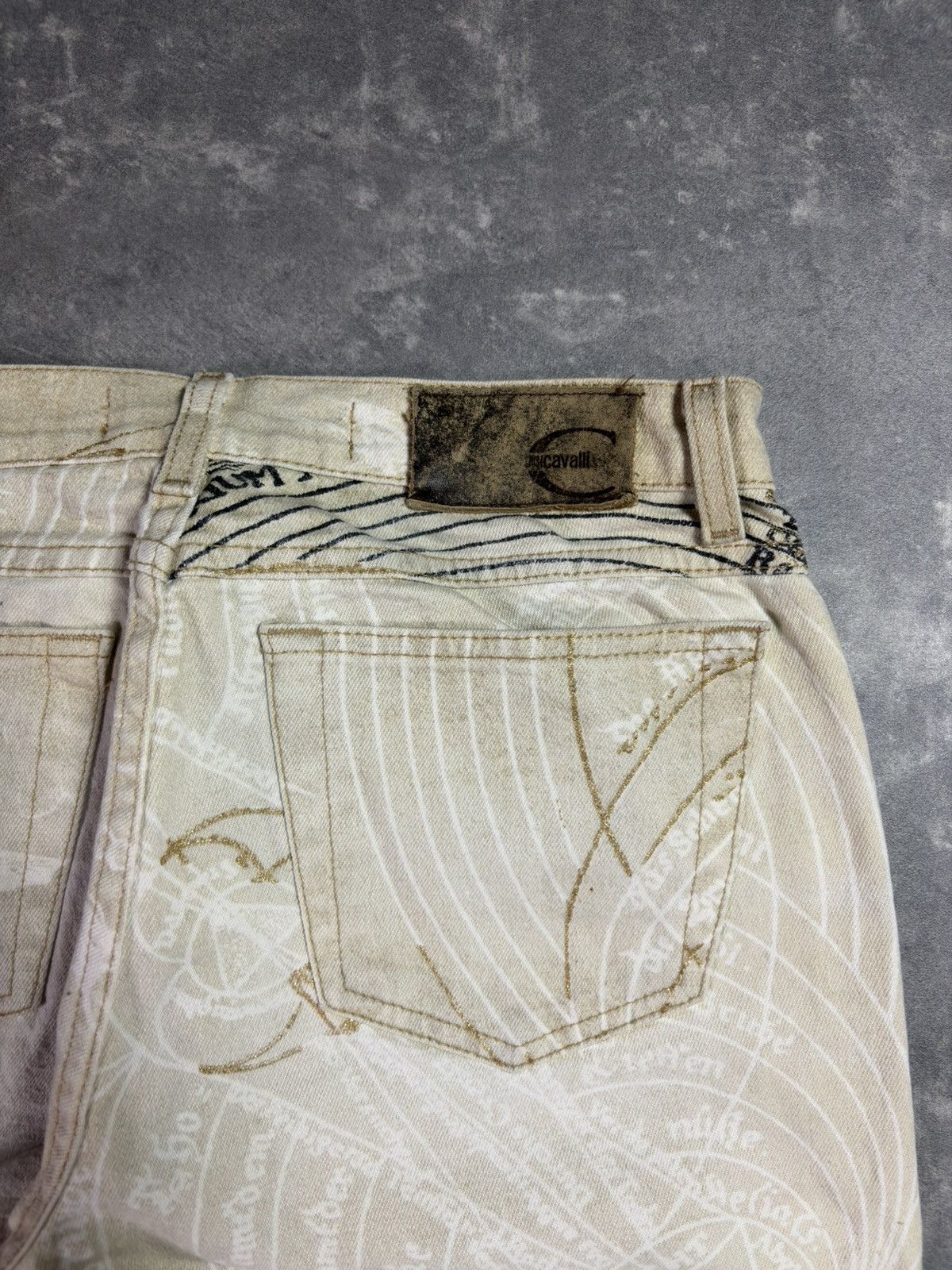 Just Cavalli AW03 Just Cavalli Astrology Zodiac Printed Denim Jeans 28 Size US 28 / EU 44 - 16 Thumbnail