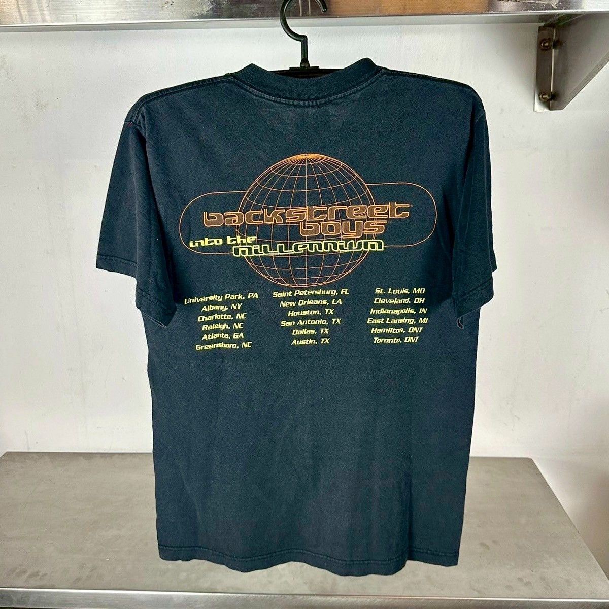 Vintage Vintage 1998 Buffy the Vampire Slayer TV Show Promo T-shirt Size US XL / EU 56 / 4 - 4 Thumbnail