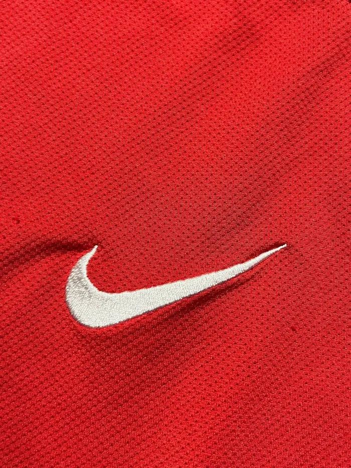 Nike Nike Manchester United 2011 2012 Young #18 Home Shirt Jersey Size US M / EU 48-50 / 2 - 8 Thumbnail