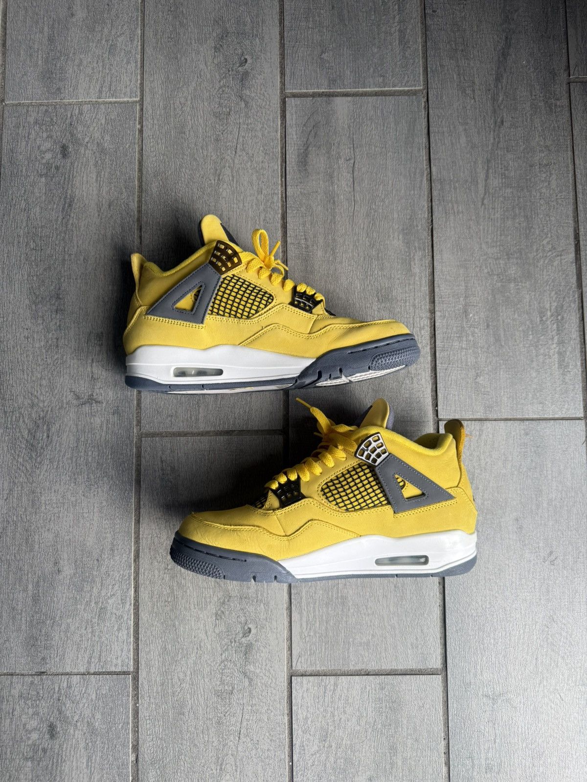Jordan Brand Jordan Retro 4 Lightning Size US 8 / EU 41 - 1 Thumbnail