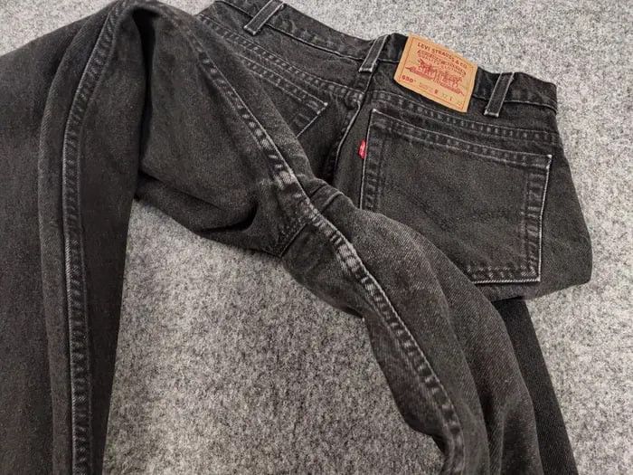Levi's Vintage 90's levis 550 Black Denim mom Jeans Made in USA Size US 32 / EU 48 - 15 Thumbnail
